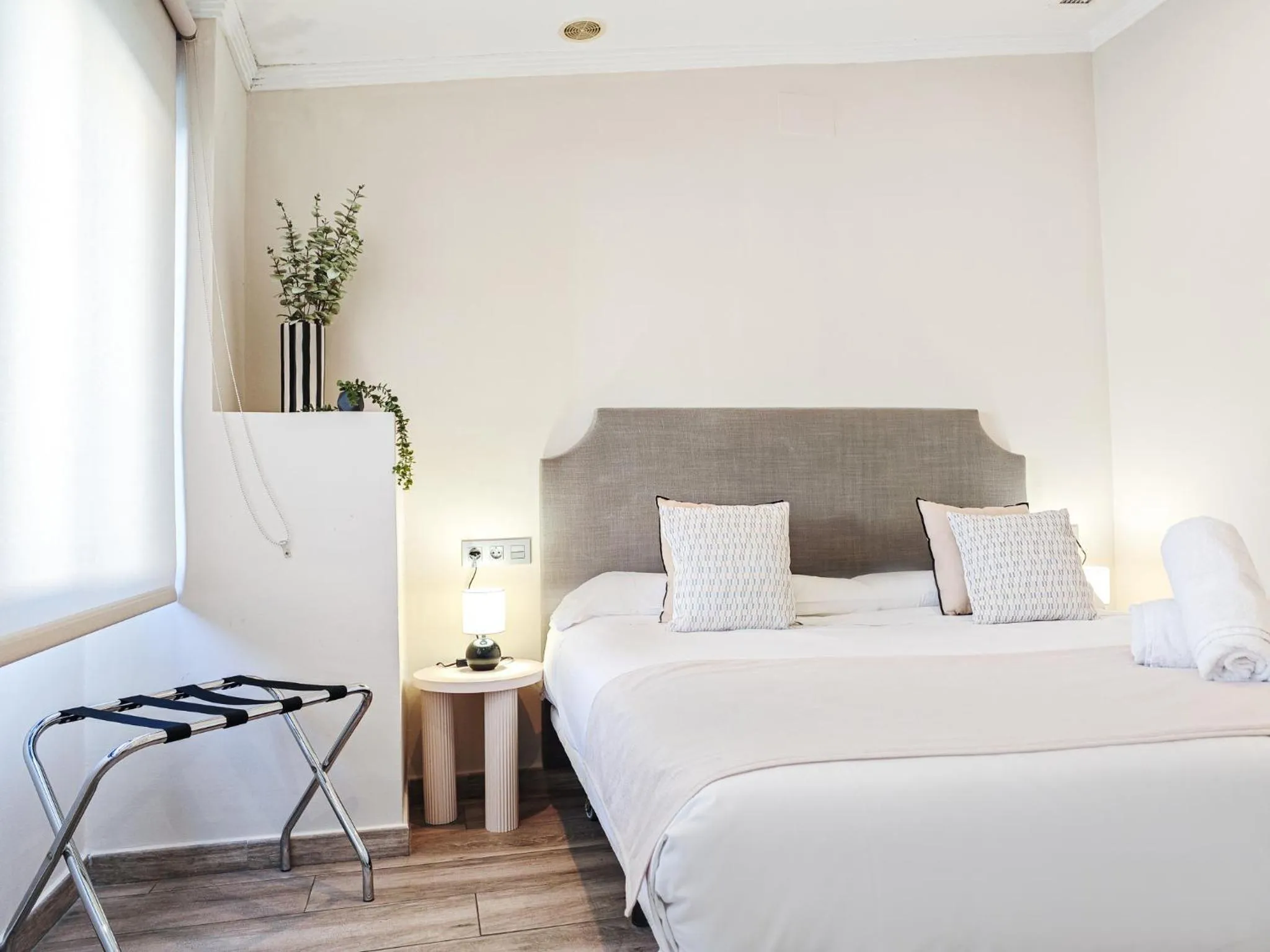 Bed in AZZ Sevilla Torre de la Plata Apartamentos