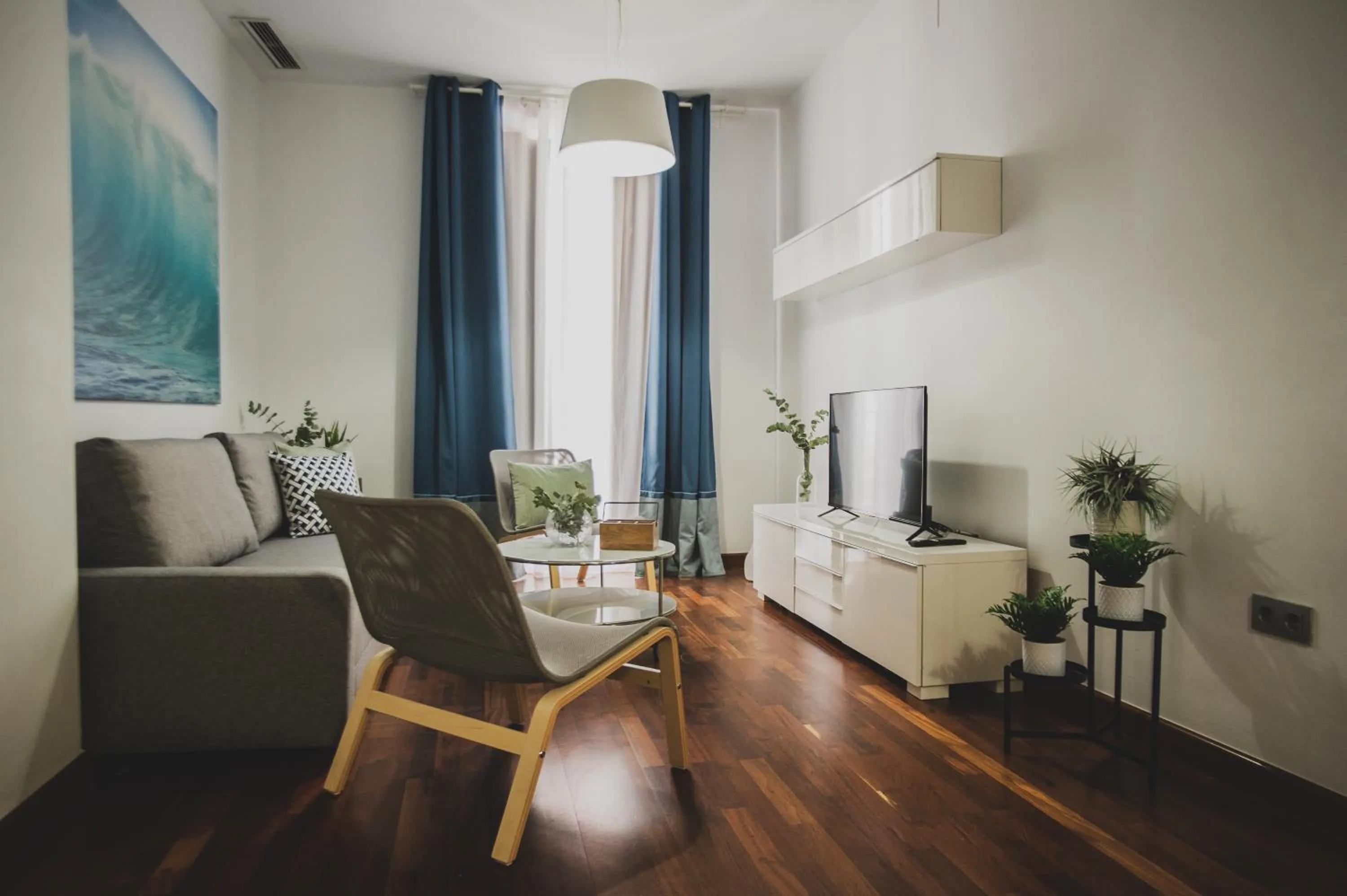 Living room in AZZ Sevilla Torre de la Plata Apartamentos