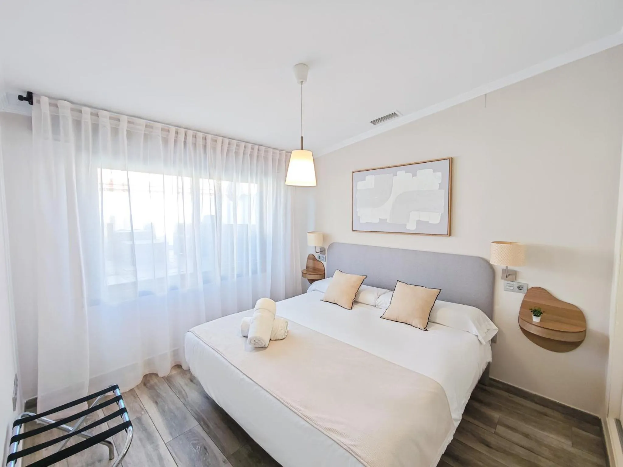 Photo of the whole room, Bed in AZZ Sevilla Torre de la Plata Apartamentos