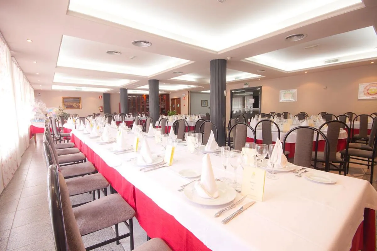 Restaurant/places to eat in Hotel Fornos