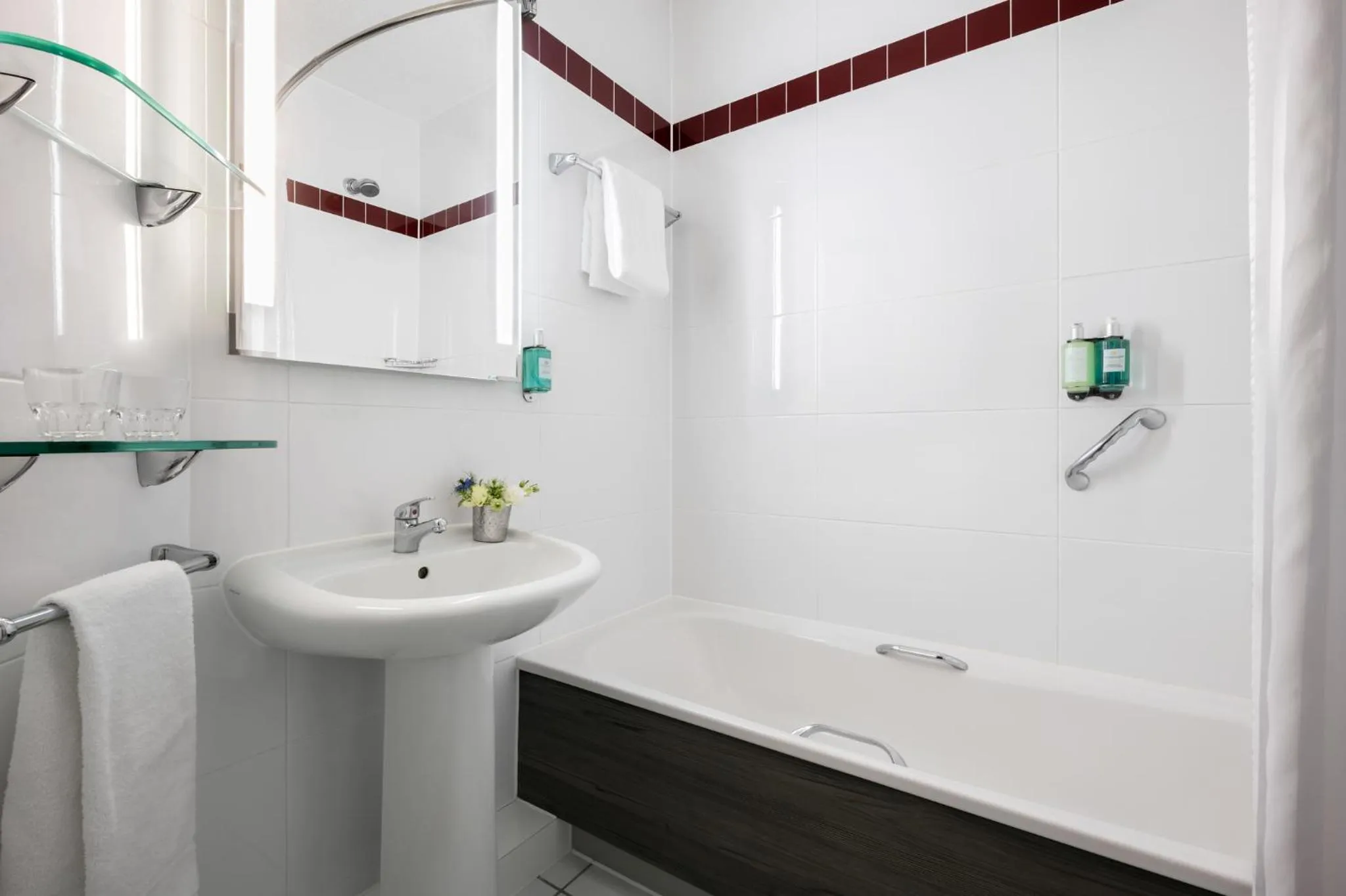 Bathroom in Leonardo Hotel Brighton