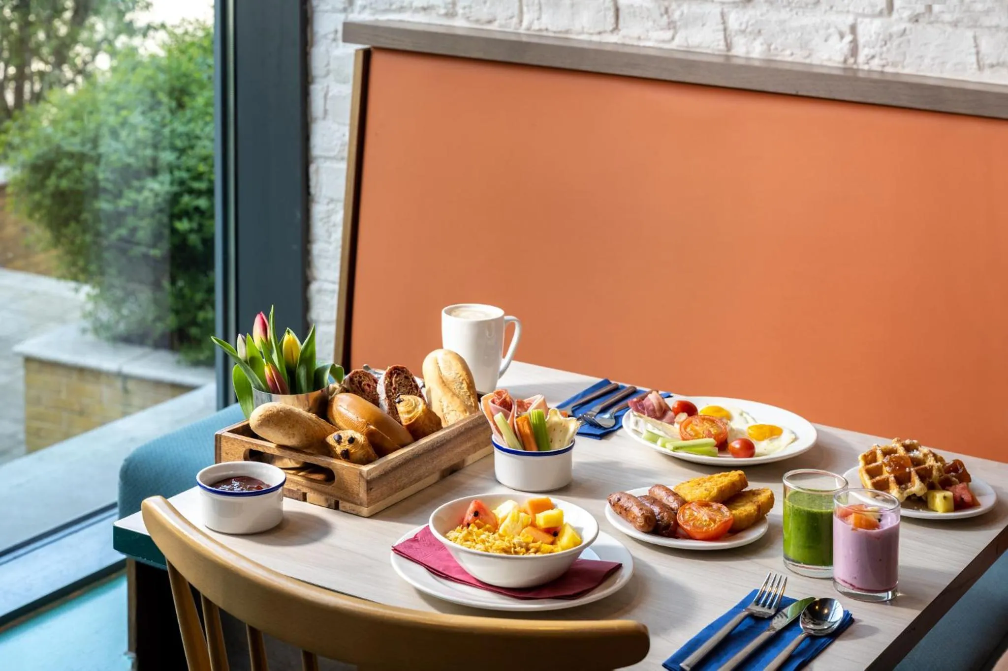 Buffet breakfast in Leonardo Hotel Brighton