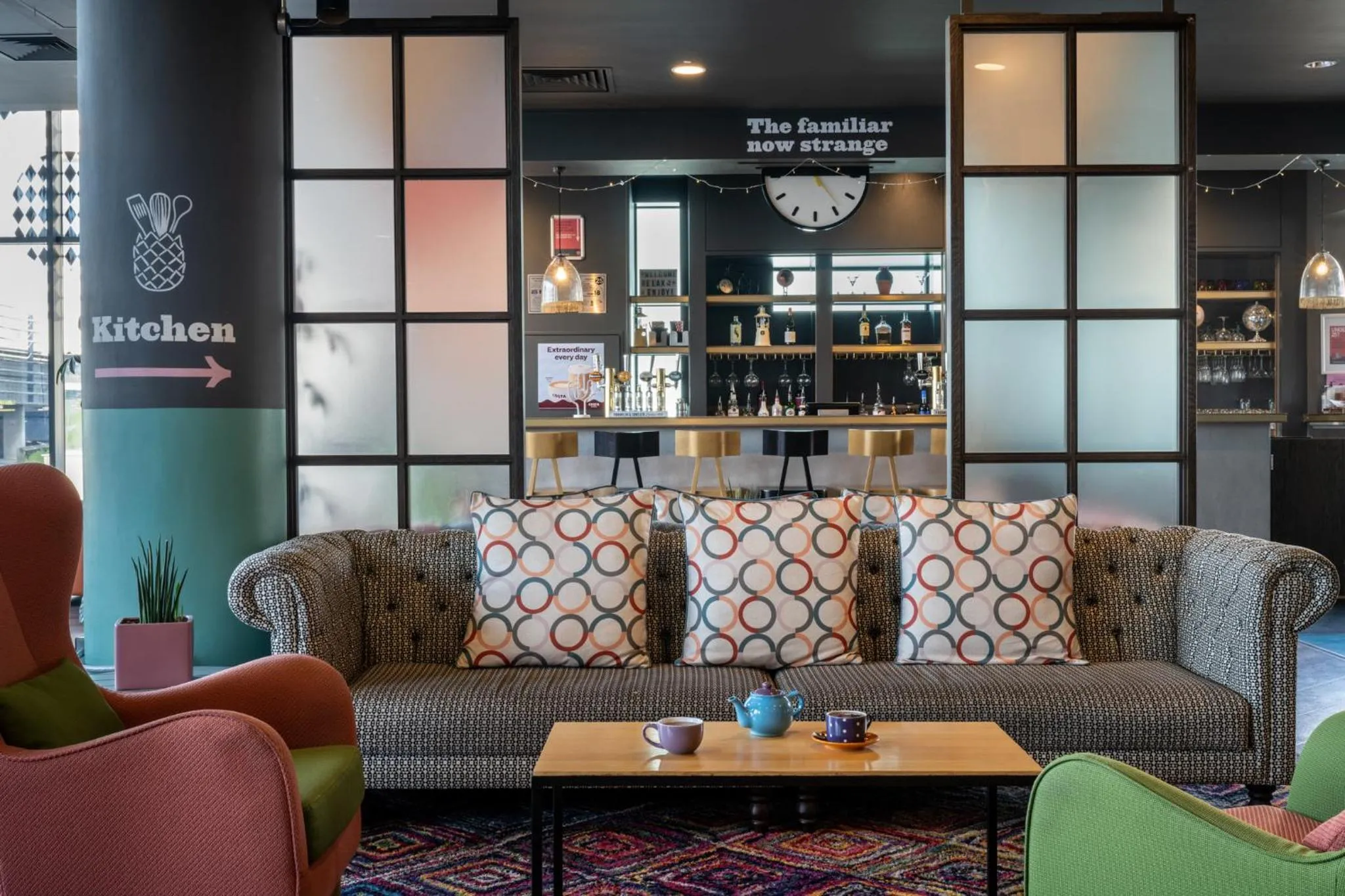 Lobby or reception in Leonardo Hotel Brighton