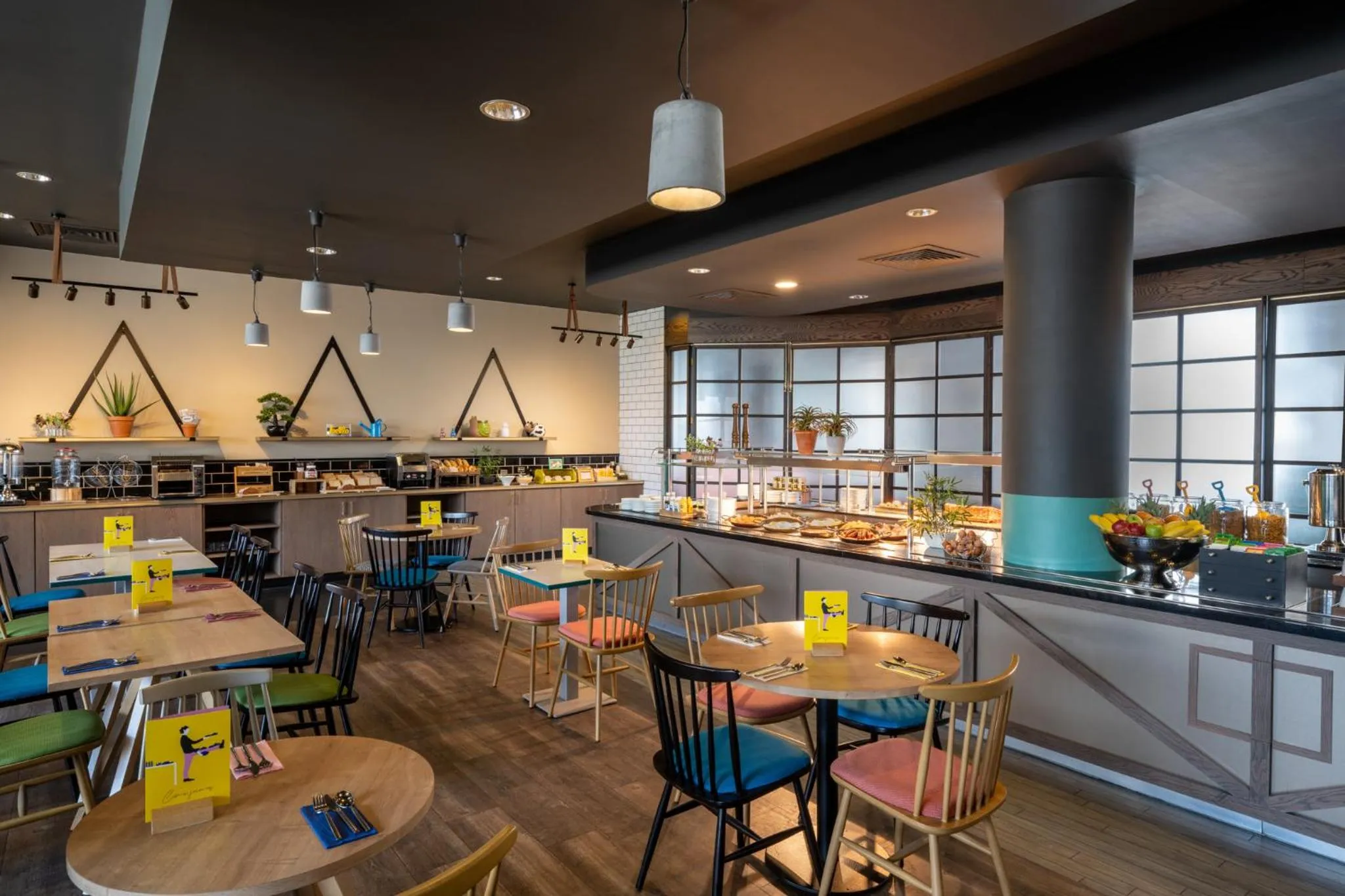 Restaurant/places to eat in Leonardo Hotel Brighton