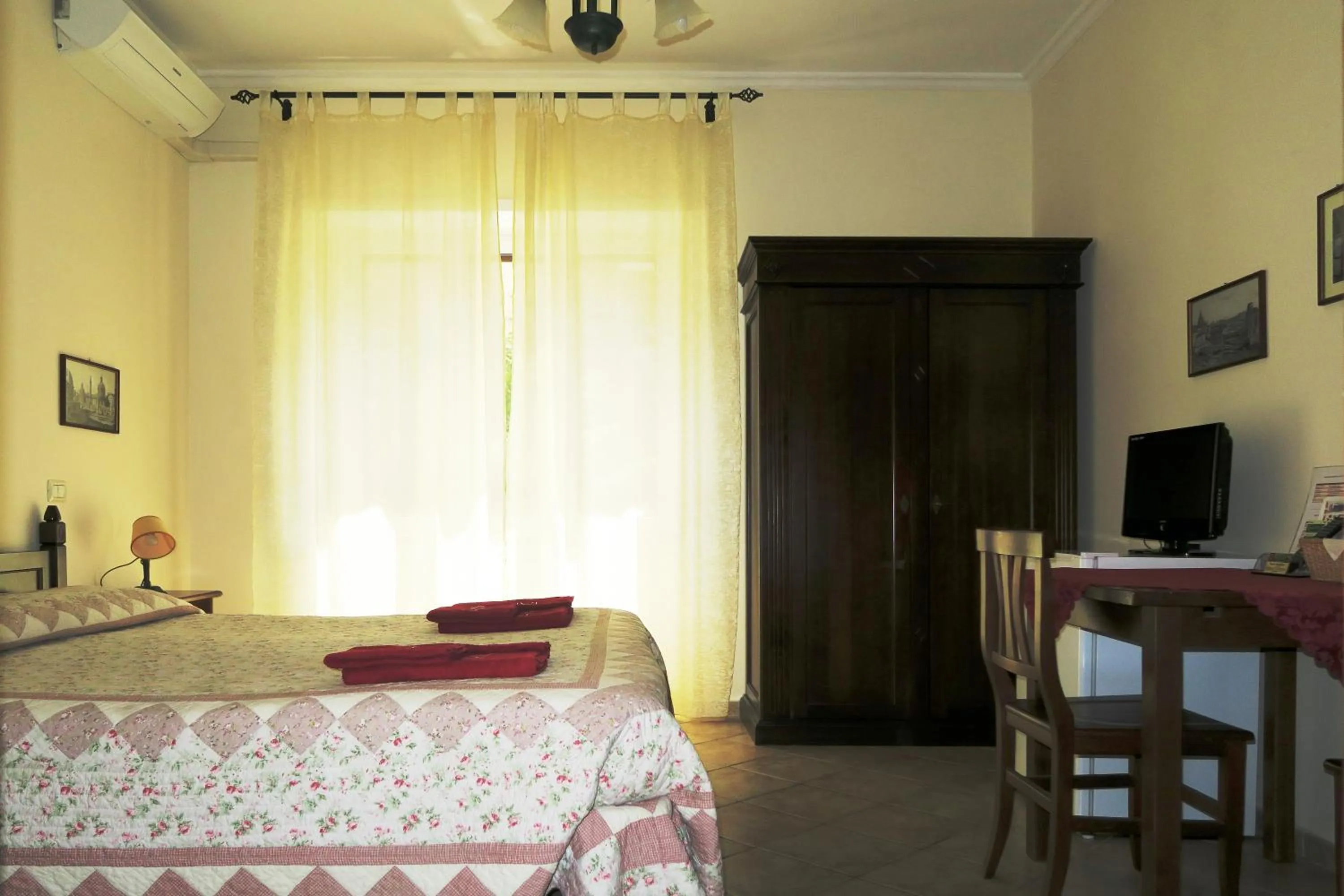 Bed in Ianus Guest House
