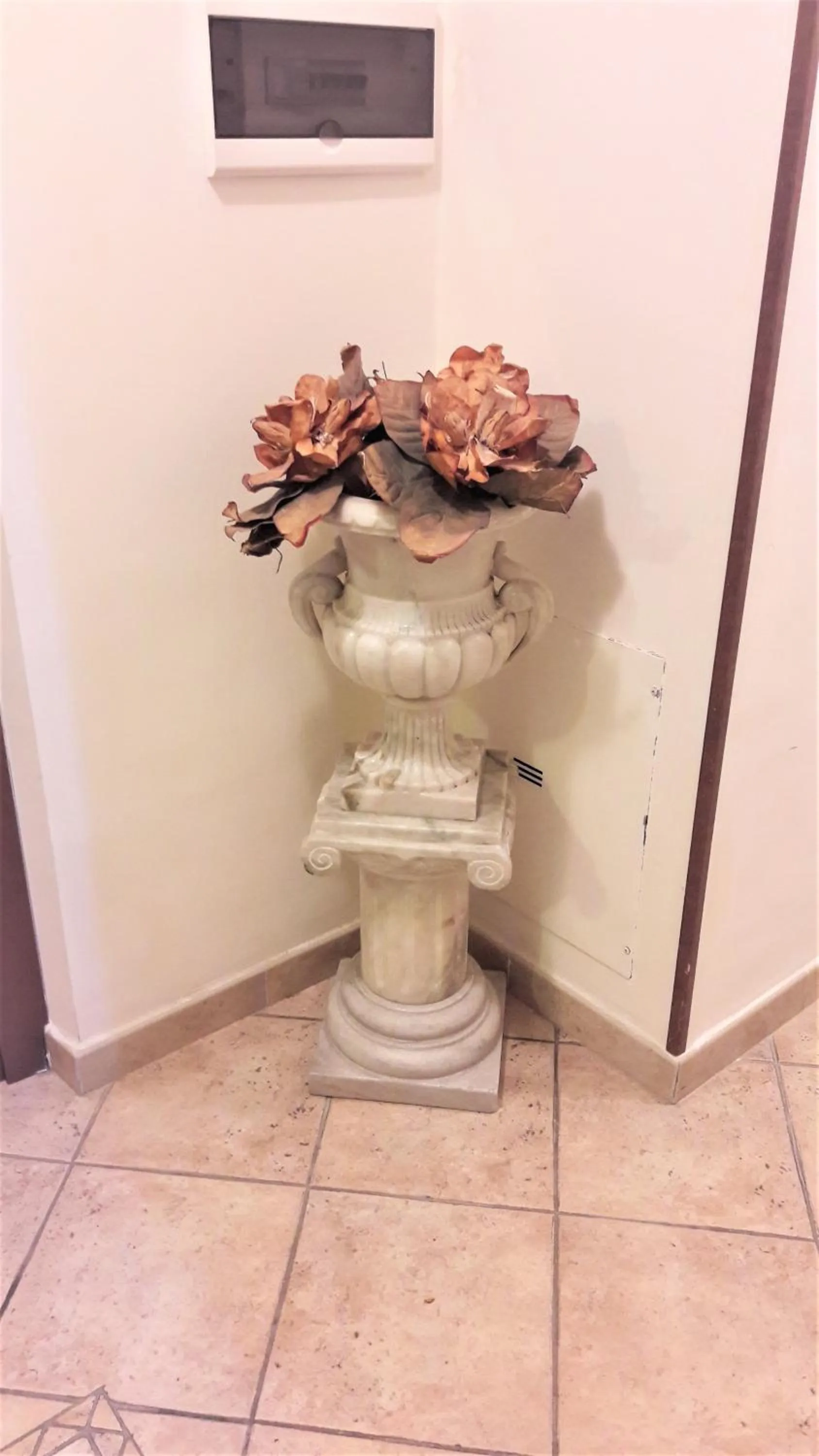 Decorative detail in Ianus Guest House