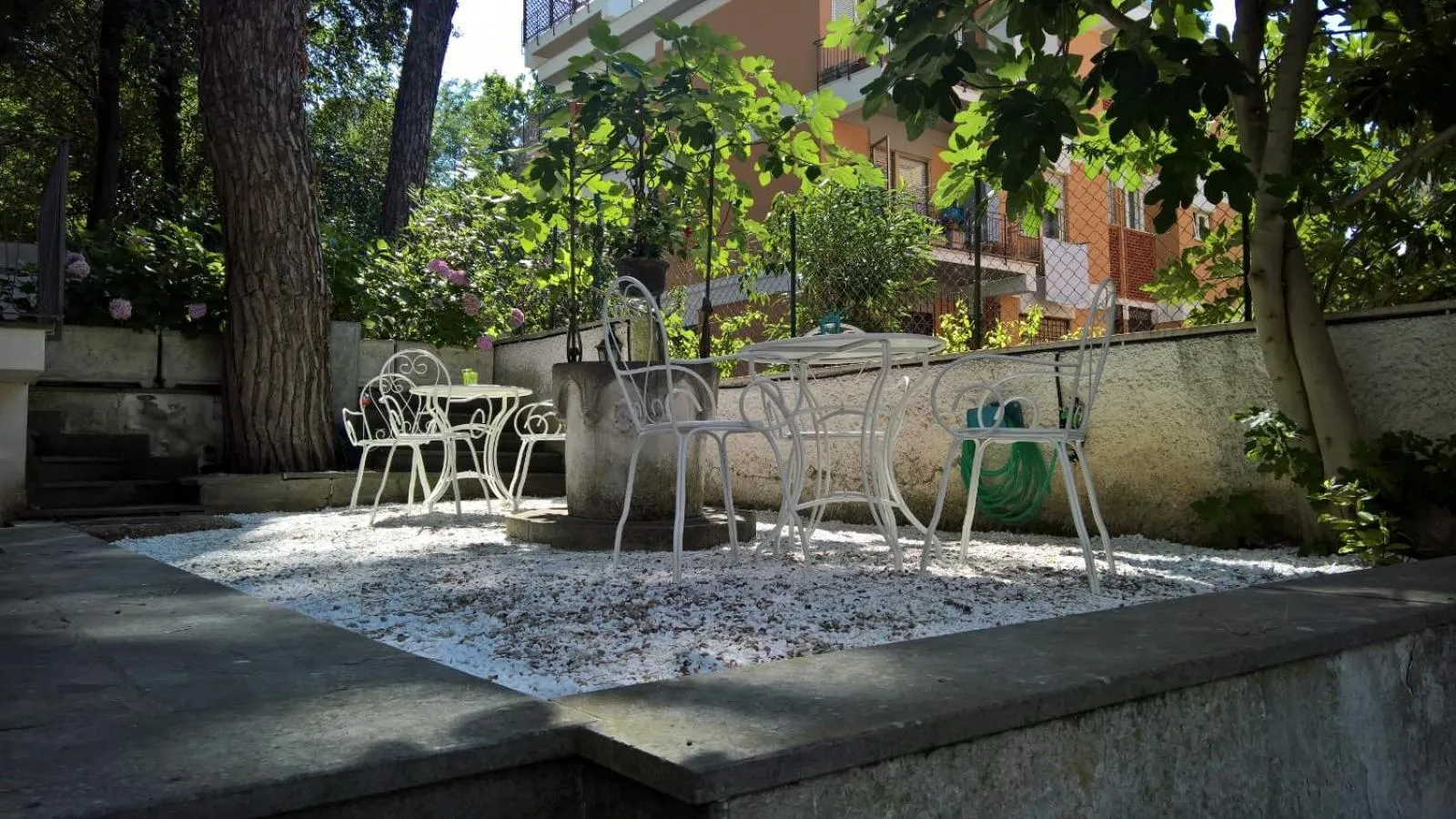 Garden in Ianus Guest House