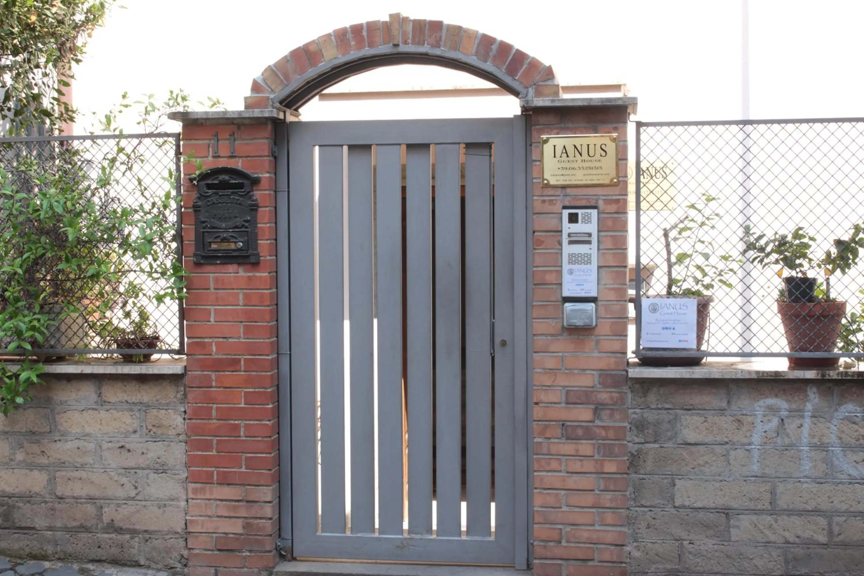 Facade/entrance in Ianus Guest House