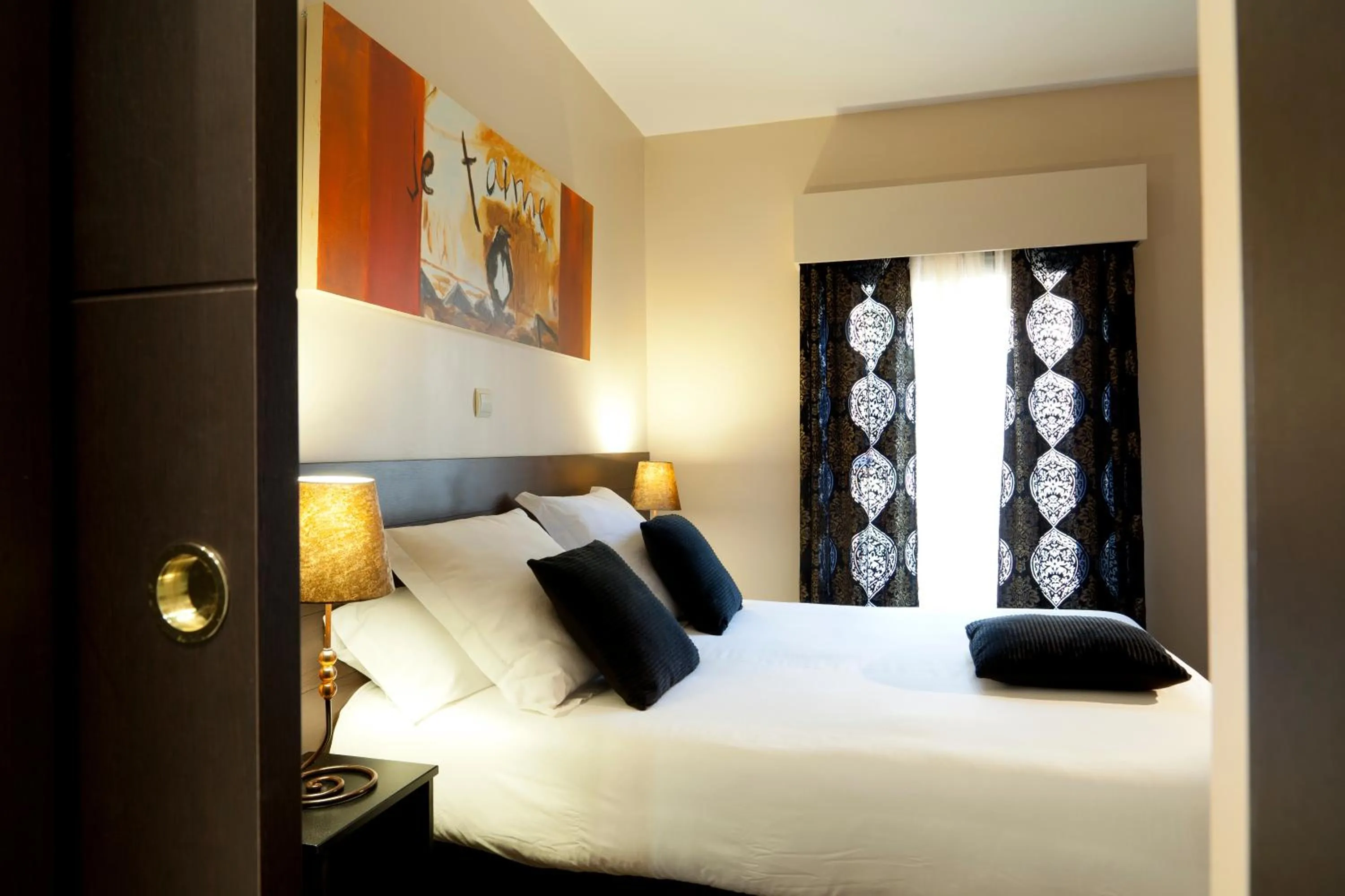 Double Room in THC Tirso Molina Hostel