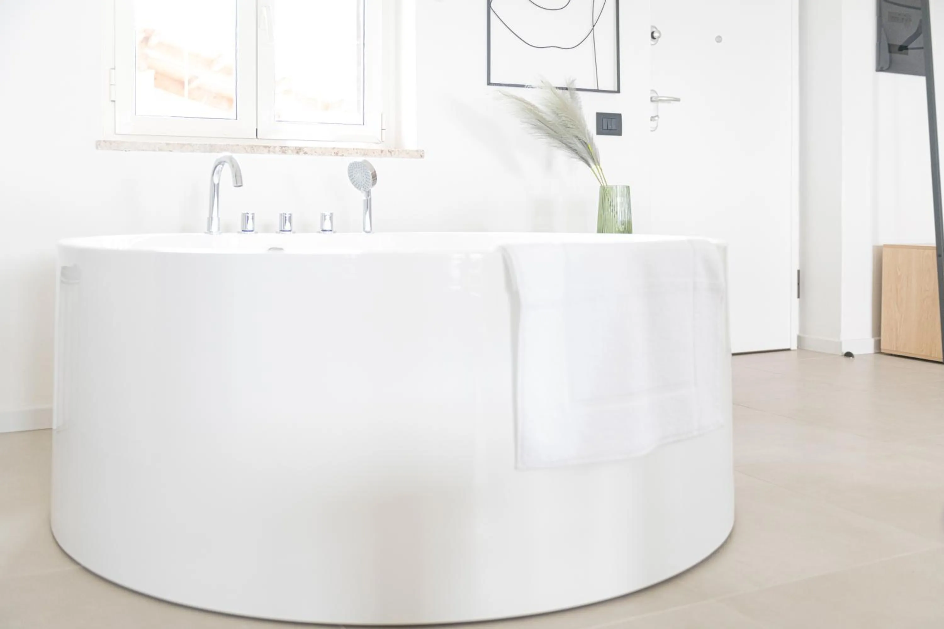 Hot Tub in Villa Catalano