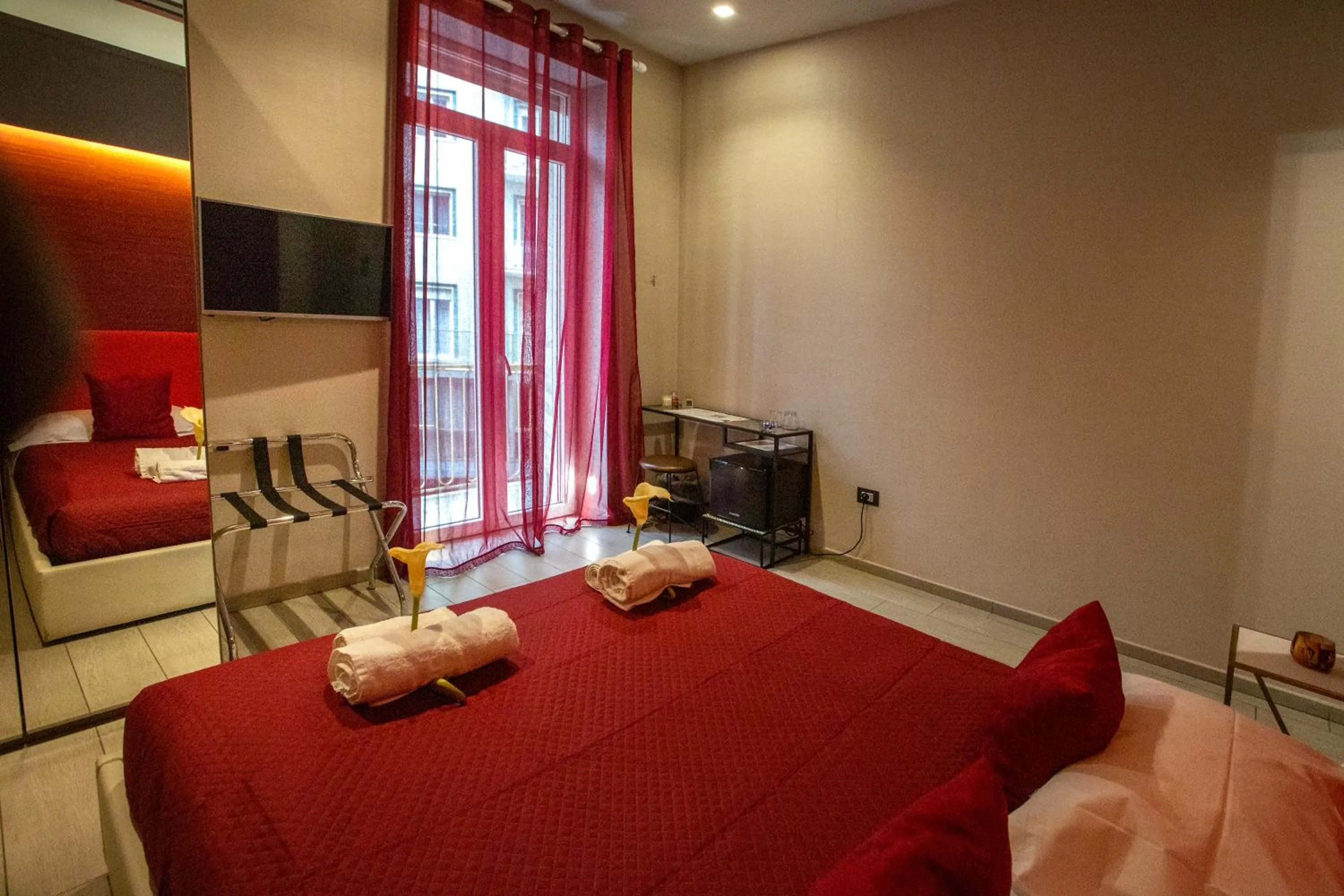 Bedroom, Bed in Bell's