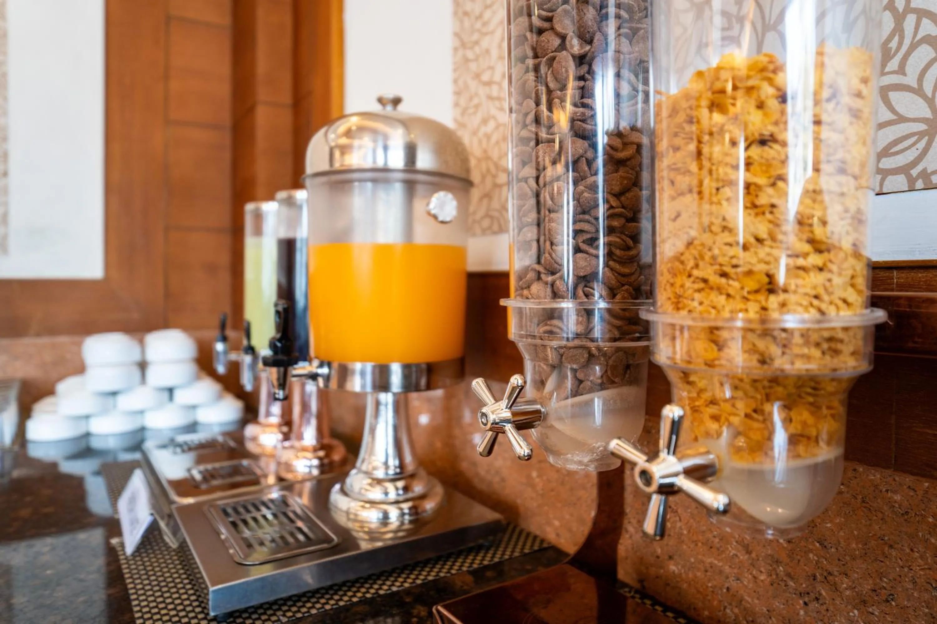 Restaurant/places to eat in Seasons Thekkady