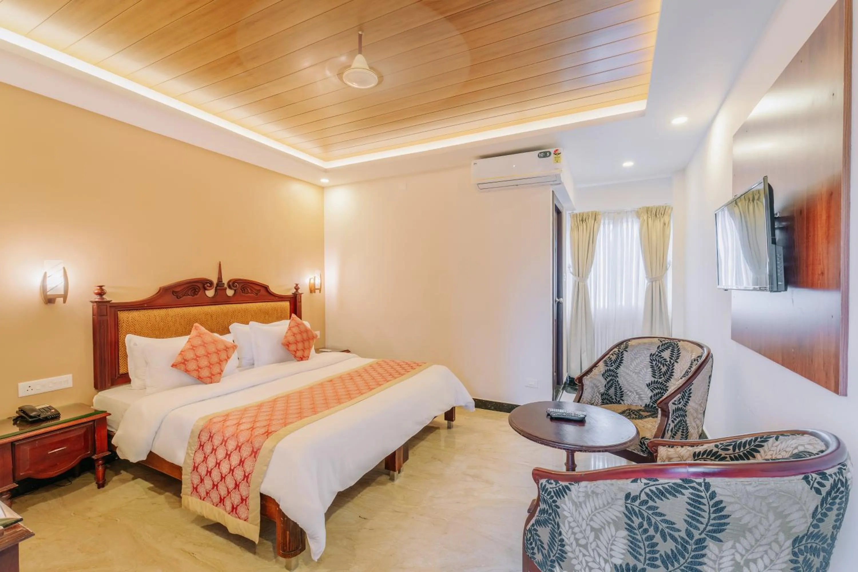 Photo of the whole room, Bed in Seasons Thekkady