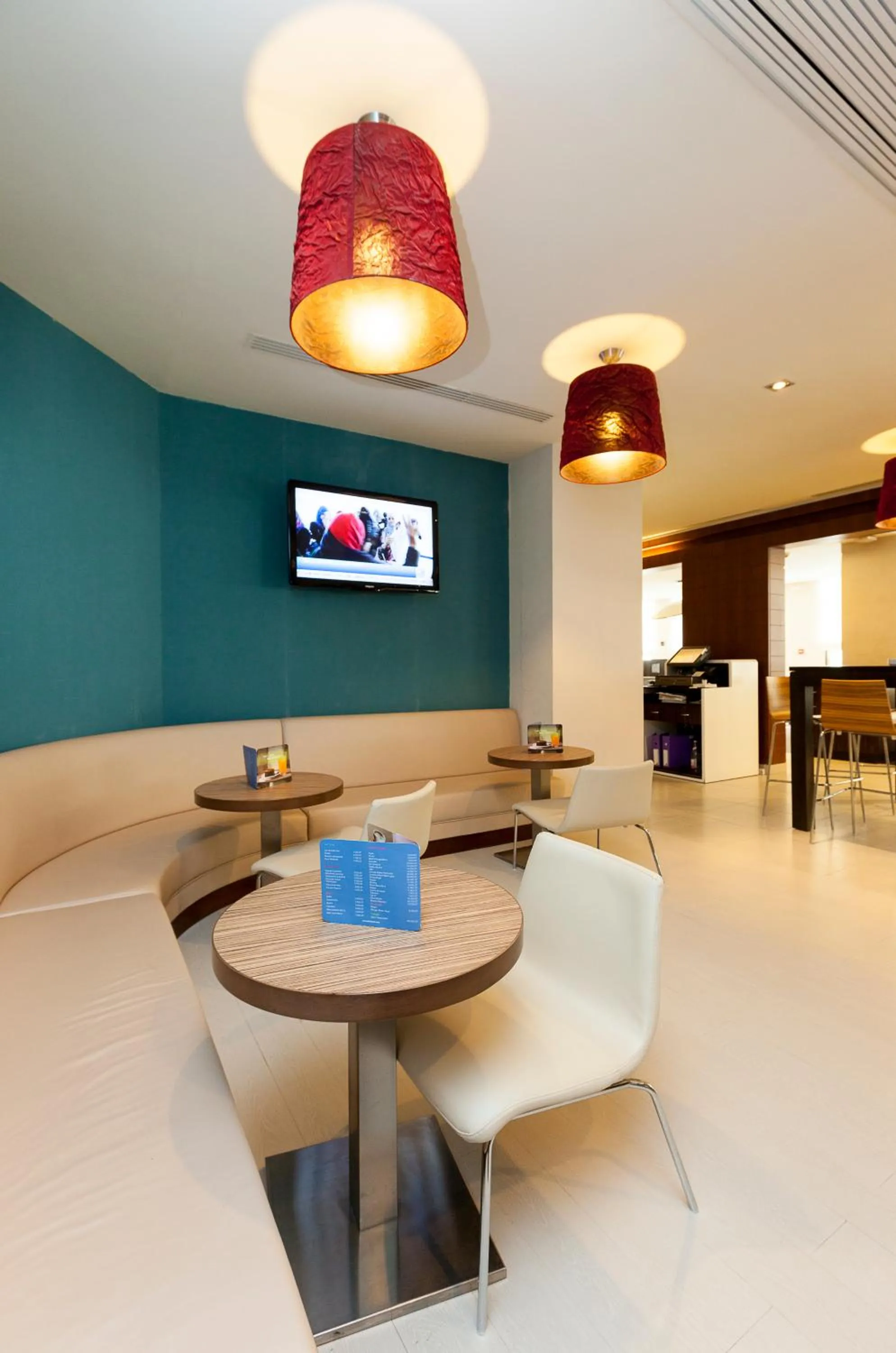 Lounge or bar in Ibis Tunis
