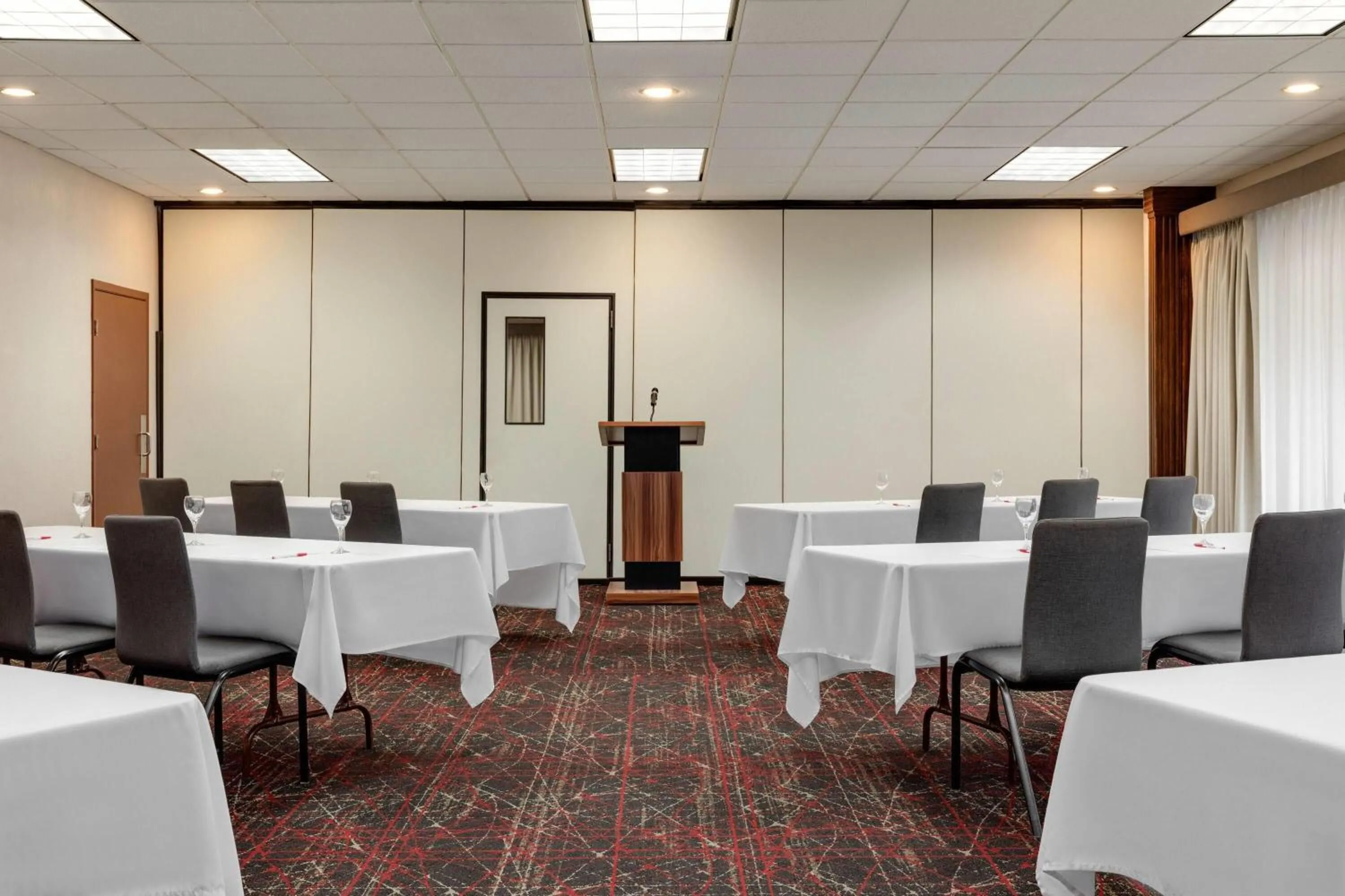 Meeting/conference room in Ramada by Wyndham Del Rio