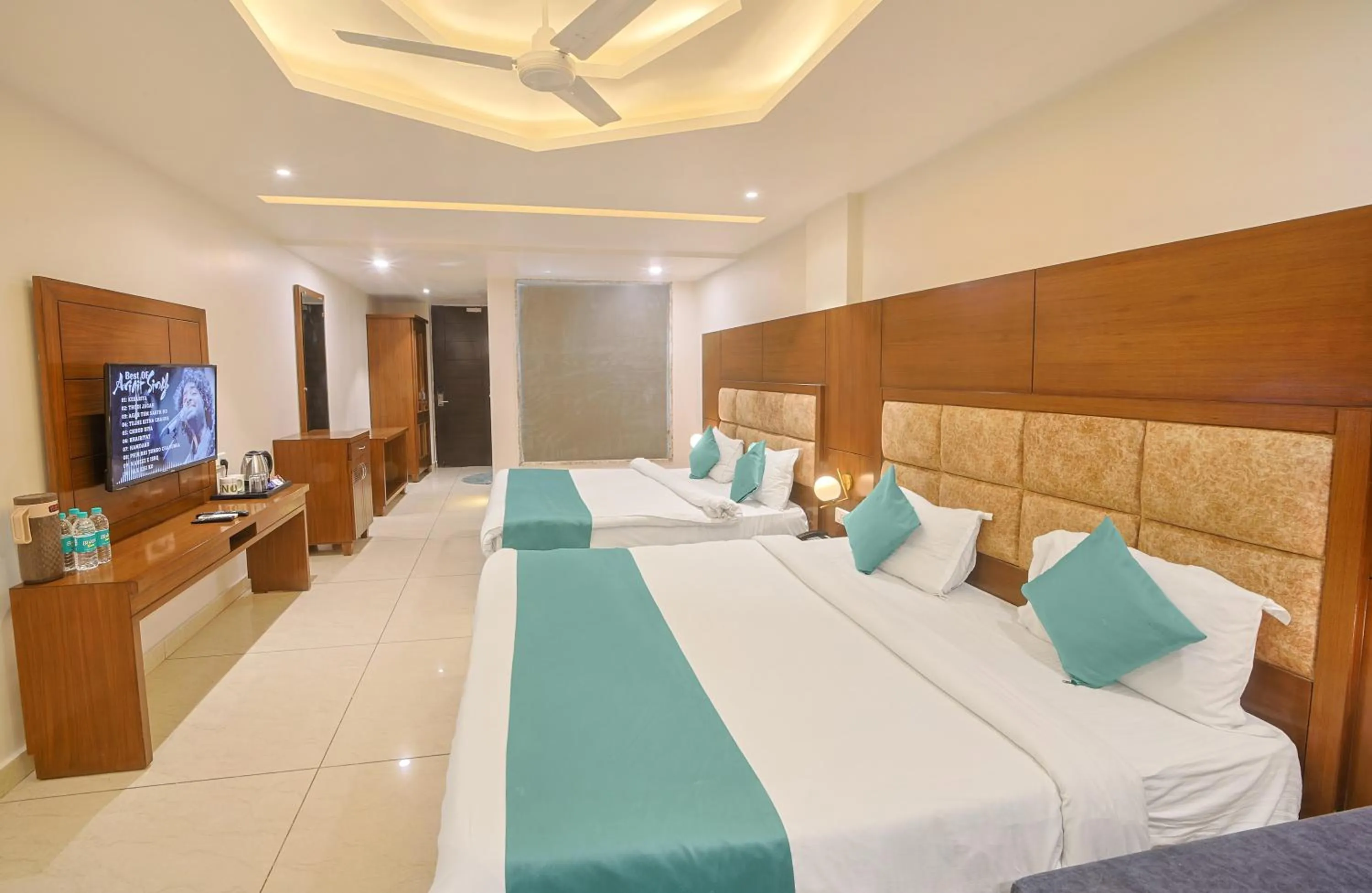 Photo of the whole room, Bed in Hotel Green - Behind Parmarth Niketan