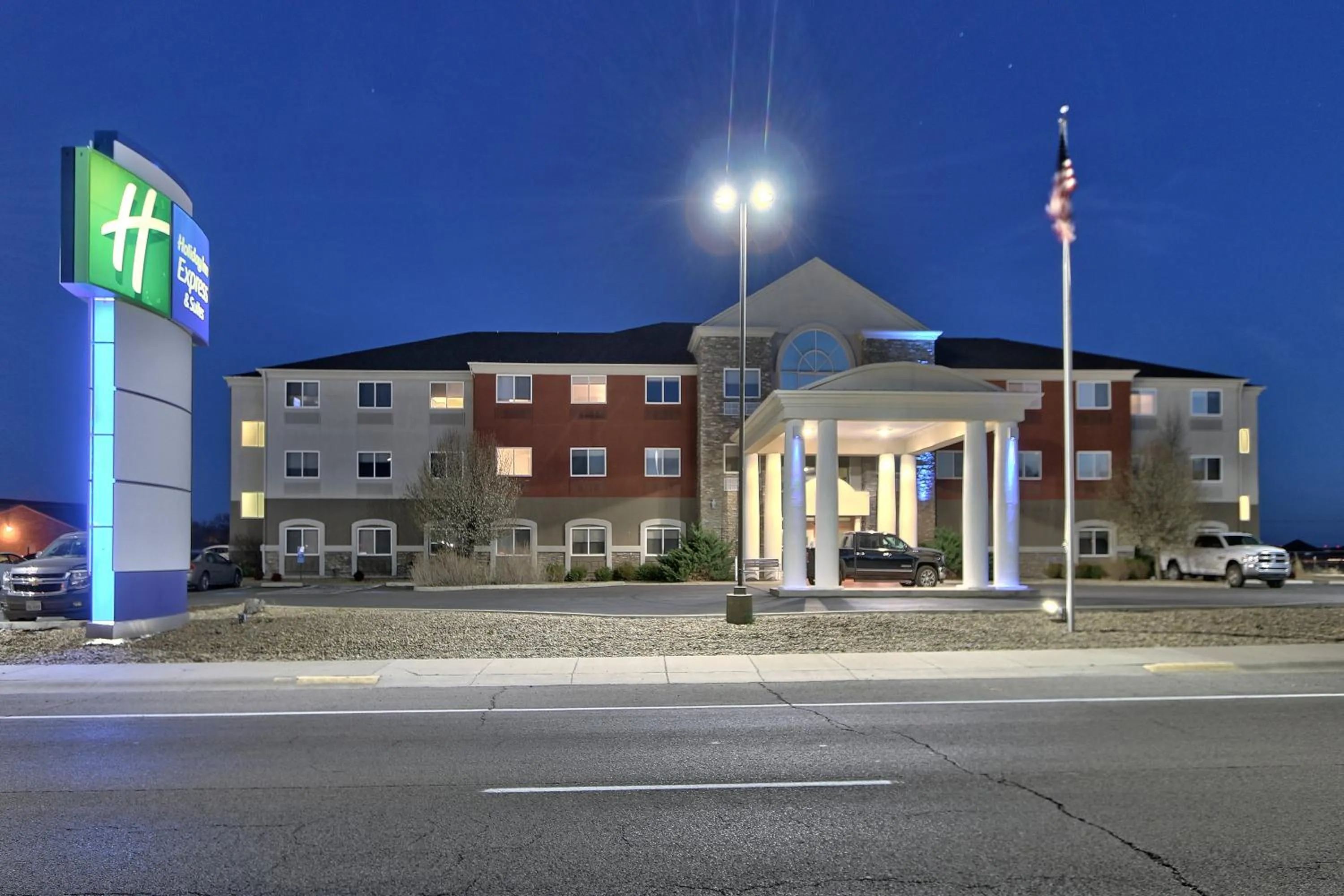 Property building in Holiday Inn Express & Suites Portales by IHG