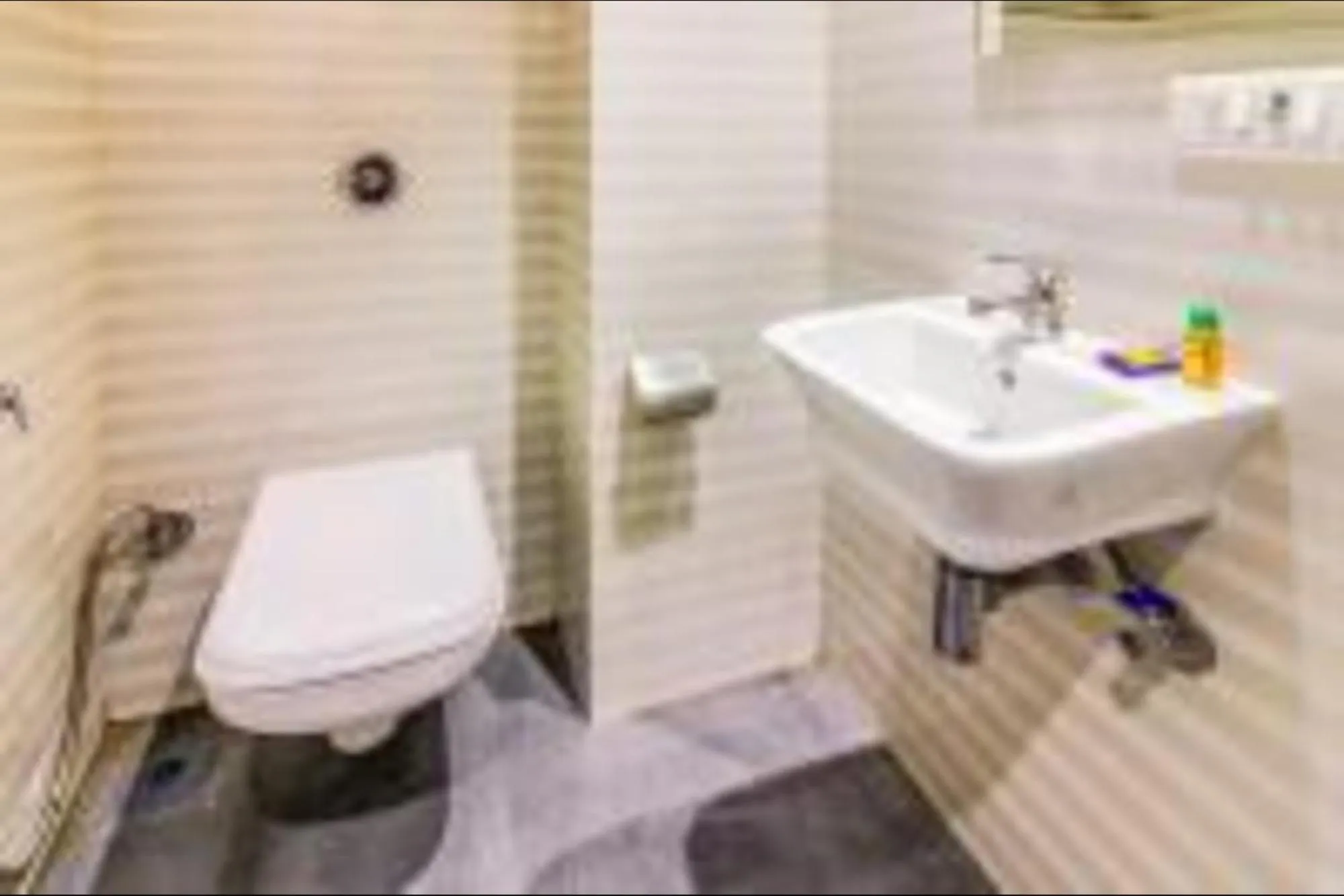 Bathroom in FabHotel RK International - Nr Mumbai International Airport