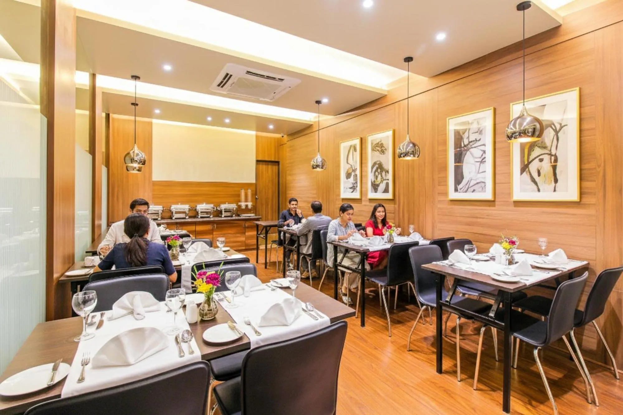 Restaurant/places to eat in FabHotel RK International - Nr Mumbai International Airport
