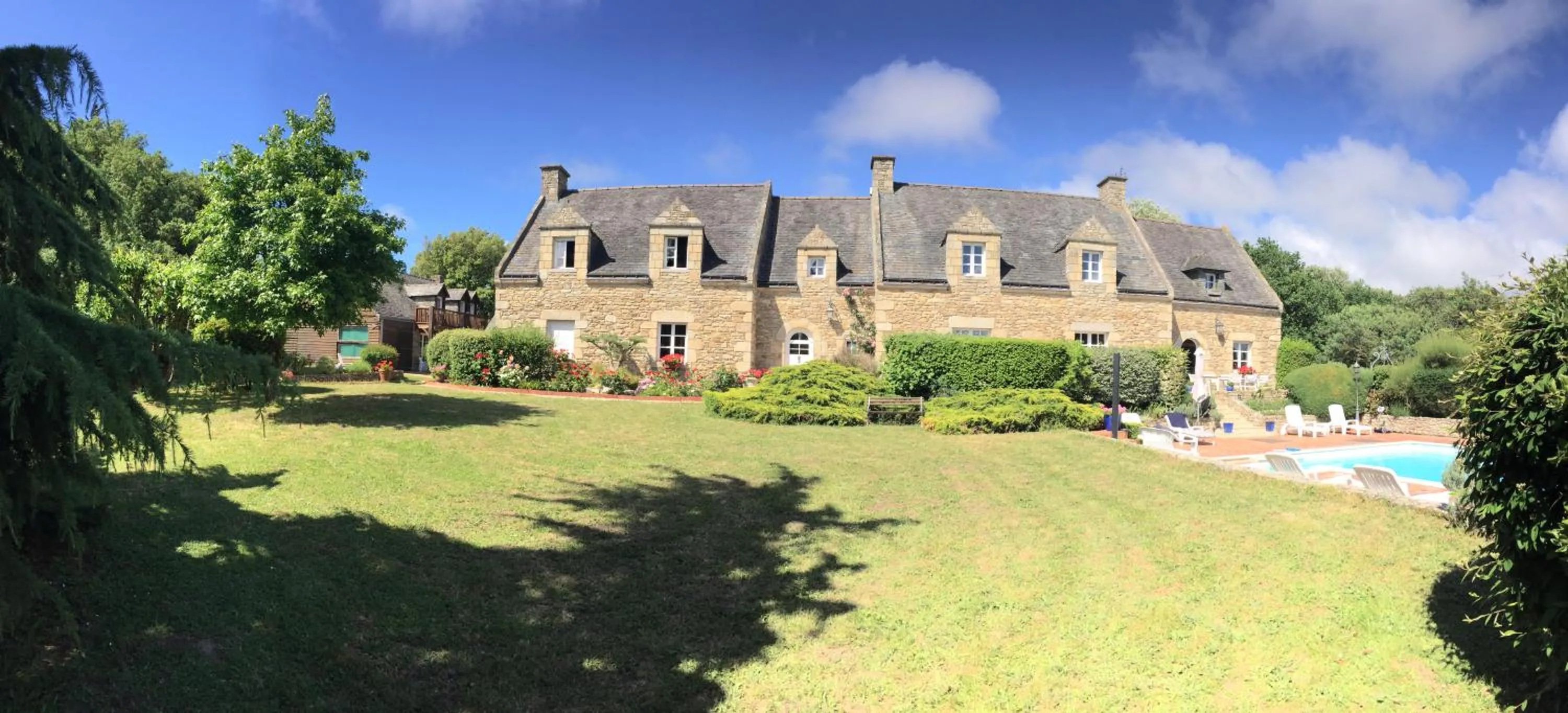 Property building in Chambres d'hotes "Manoir Des Quatre Saisons"