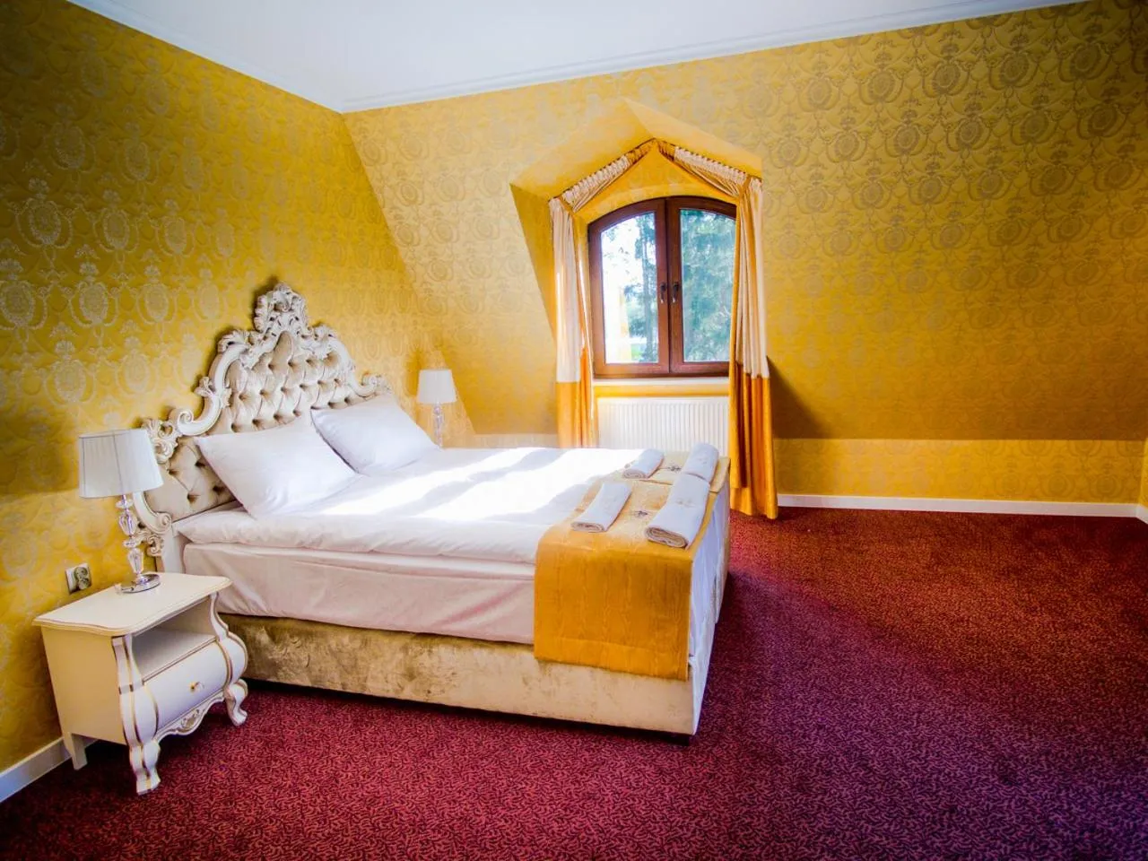 Bed in ROYAL PALACE Centrum Bankietowe