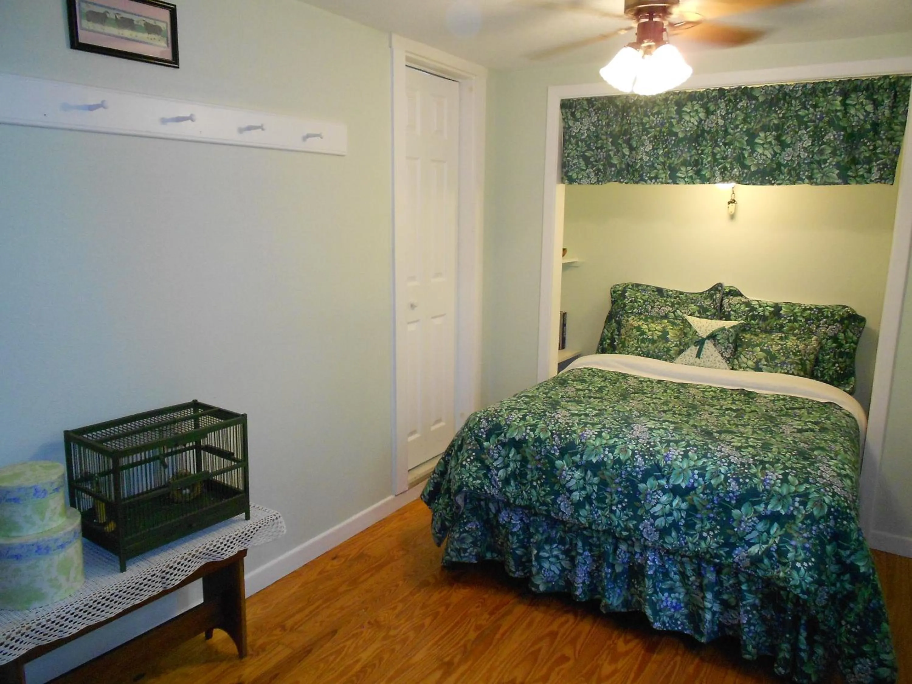 Bed in Mountain Springs Cabins