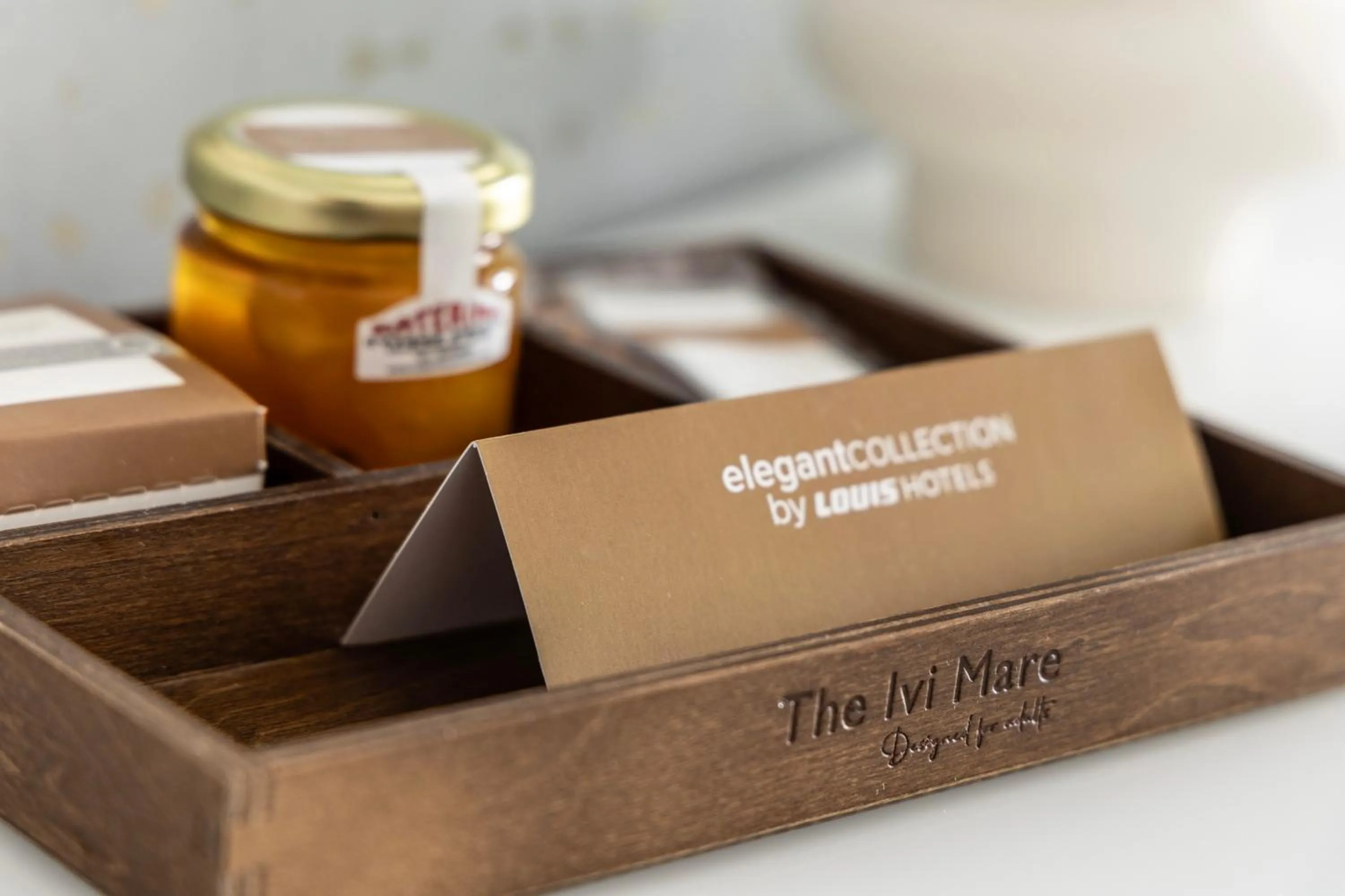 Food and drinks in Ivi Mare - Designed for Adults by Louis Hotels