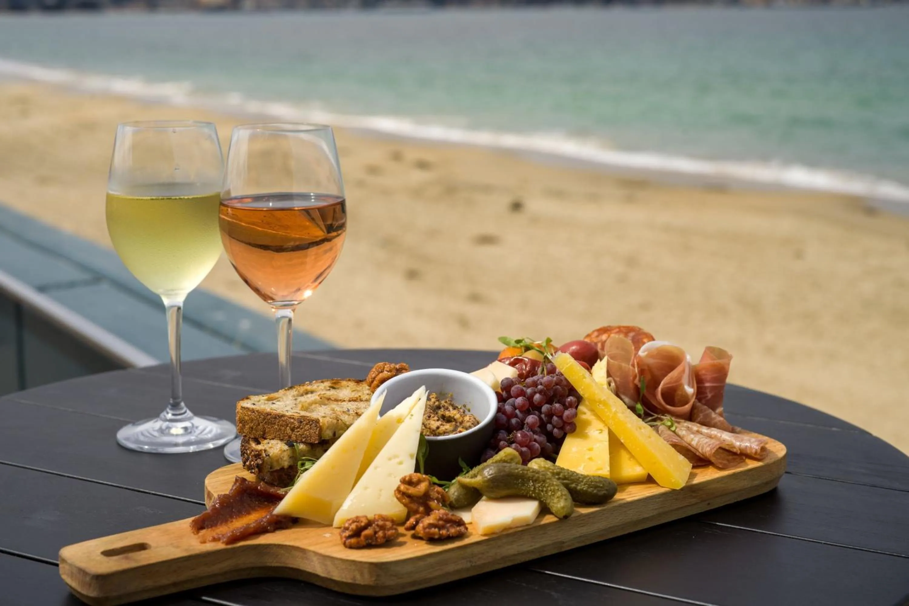 Restaurant/places to eat in Monterey Beach Hotel, a Tribute Portfolio Hotel