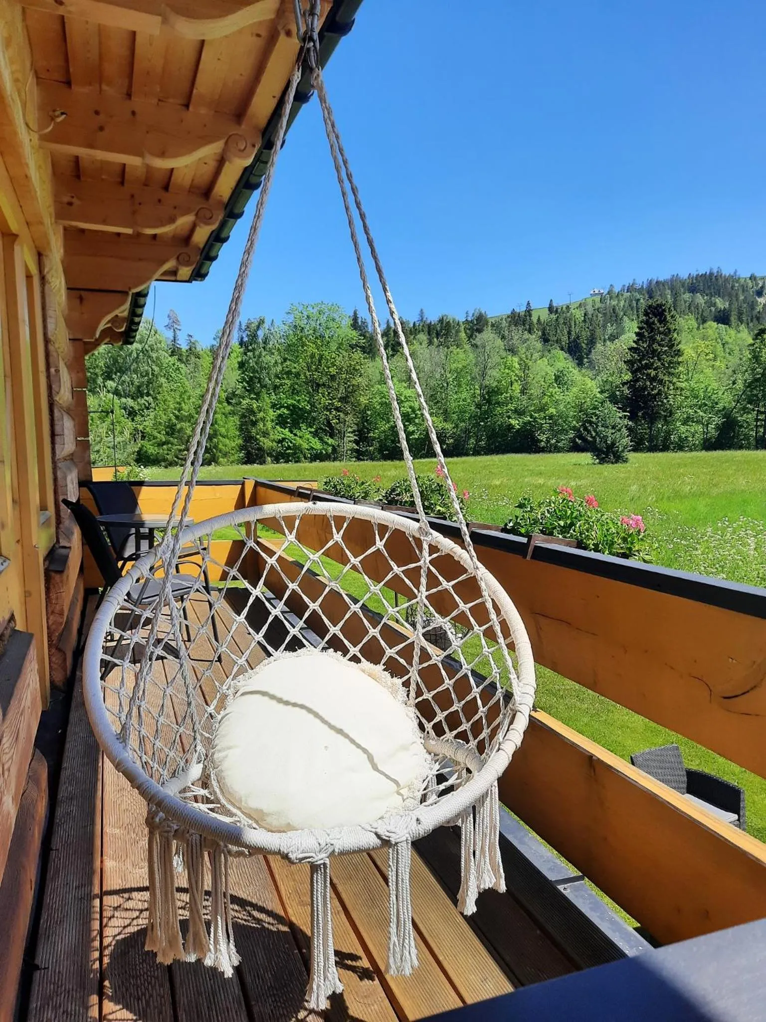 Spring in Willa Płazówka Białczańska