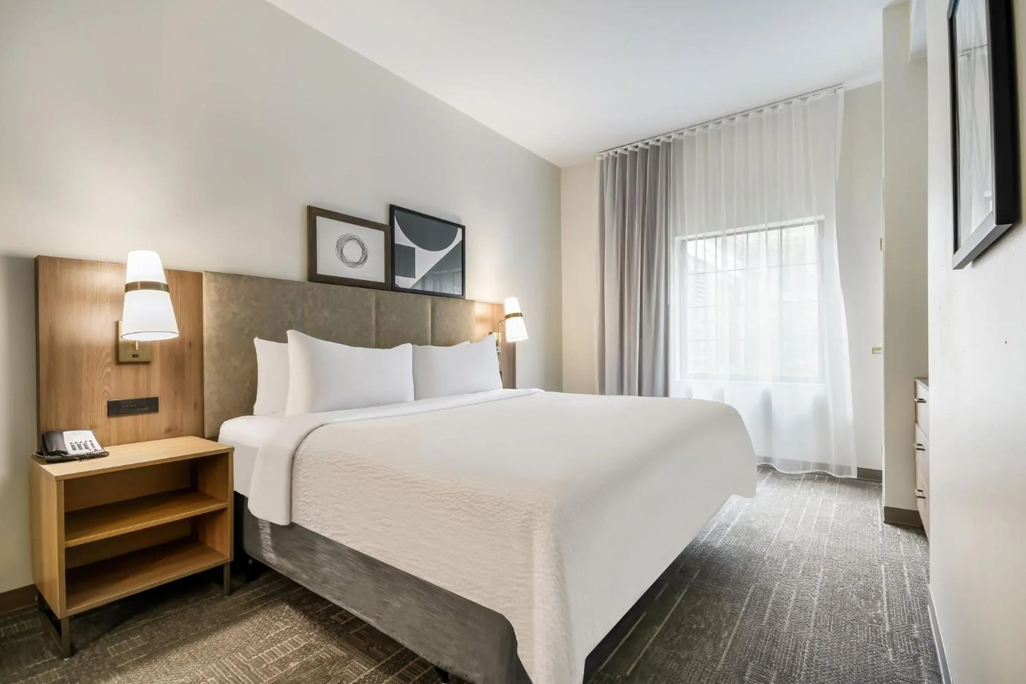 Photo of the whole room, Bed in Staybridge Suites Toledo/Maumee by IHG