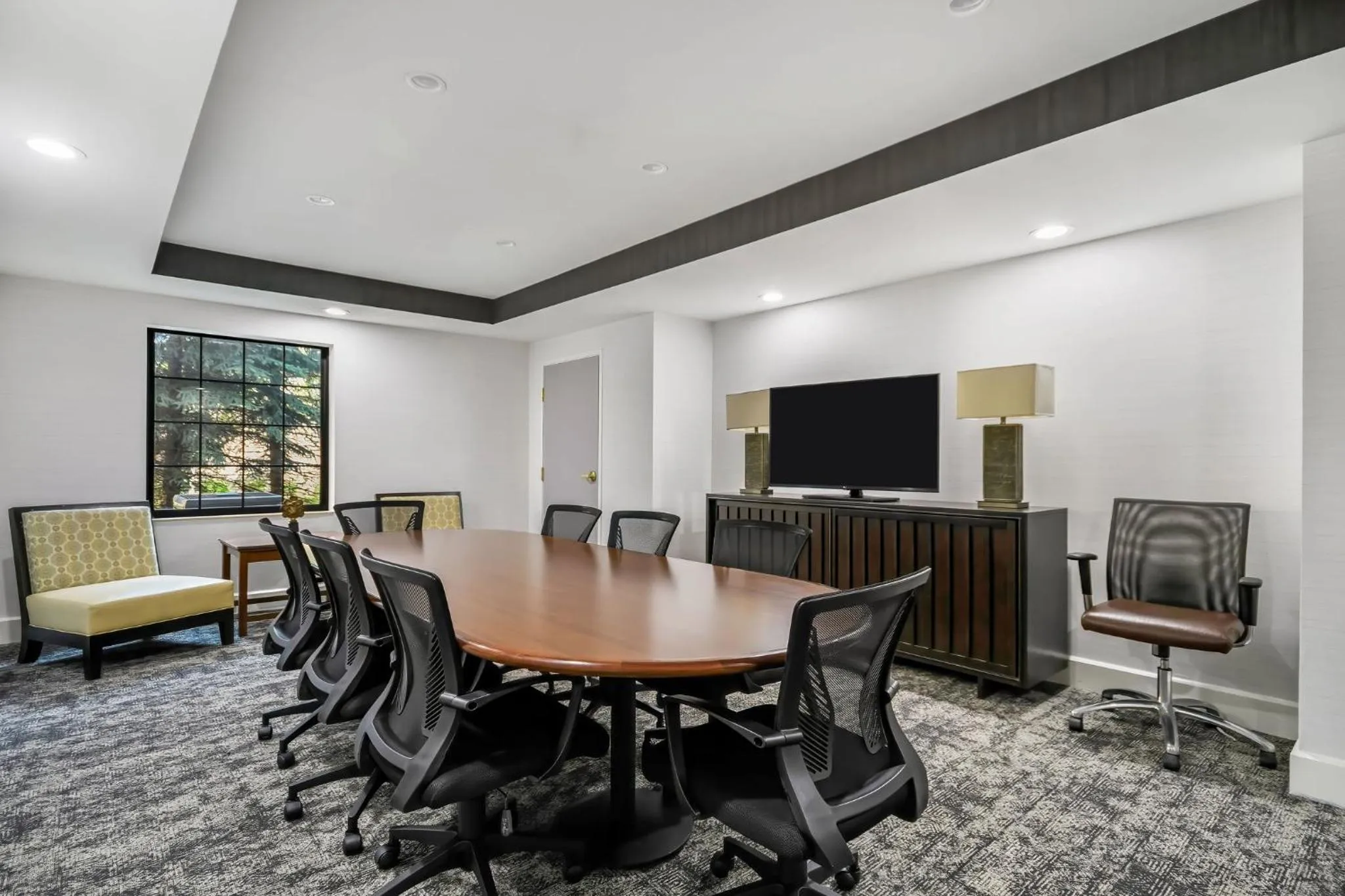 Meeting/conference room in Staybridge Suites Toledo/Maumee by IHG