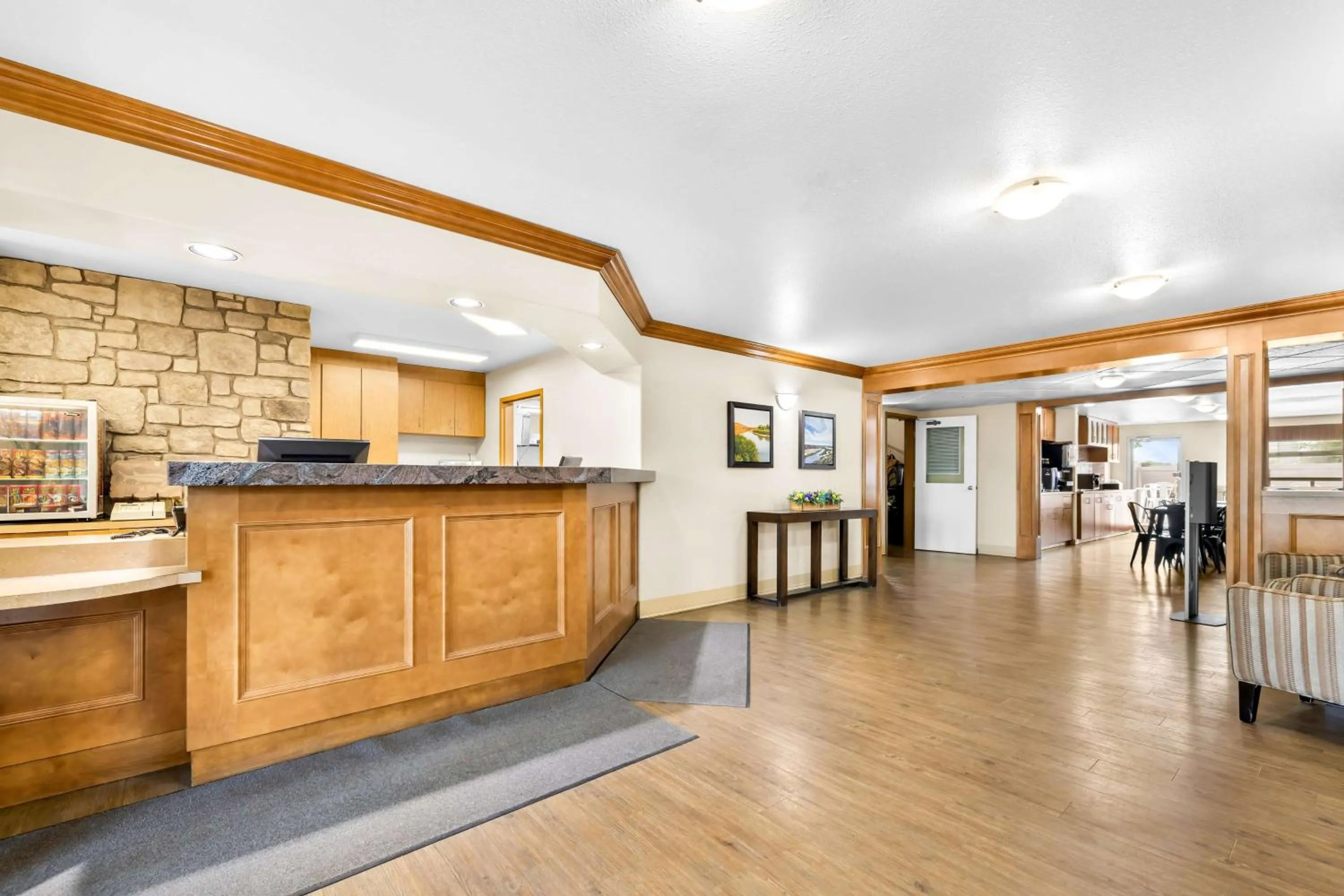 Lobby or reception in SureStay Plus Hotel by Best Western Drumheller