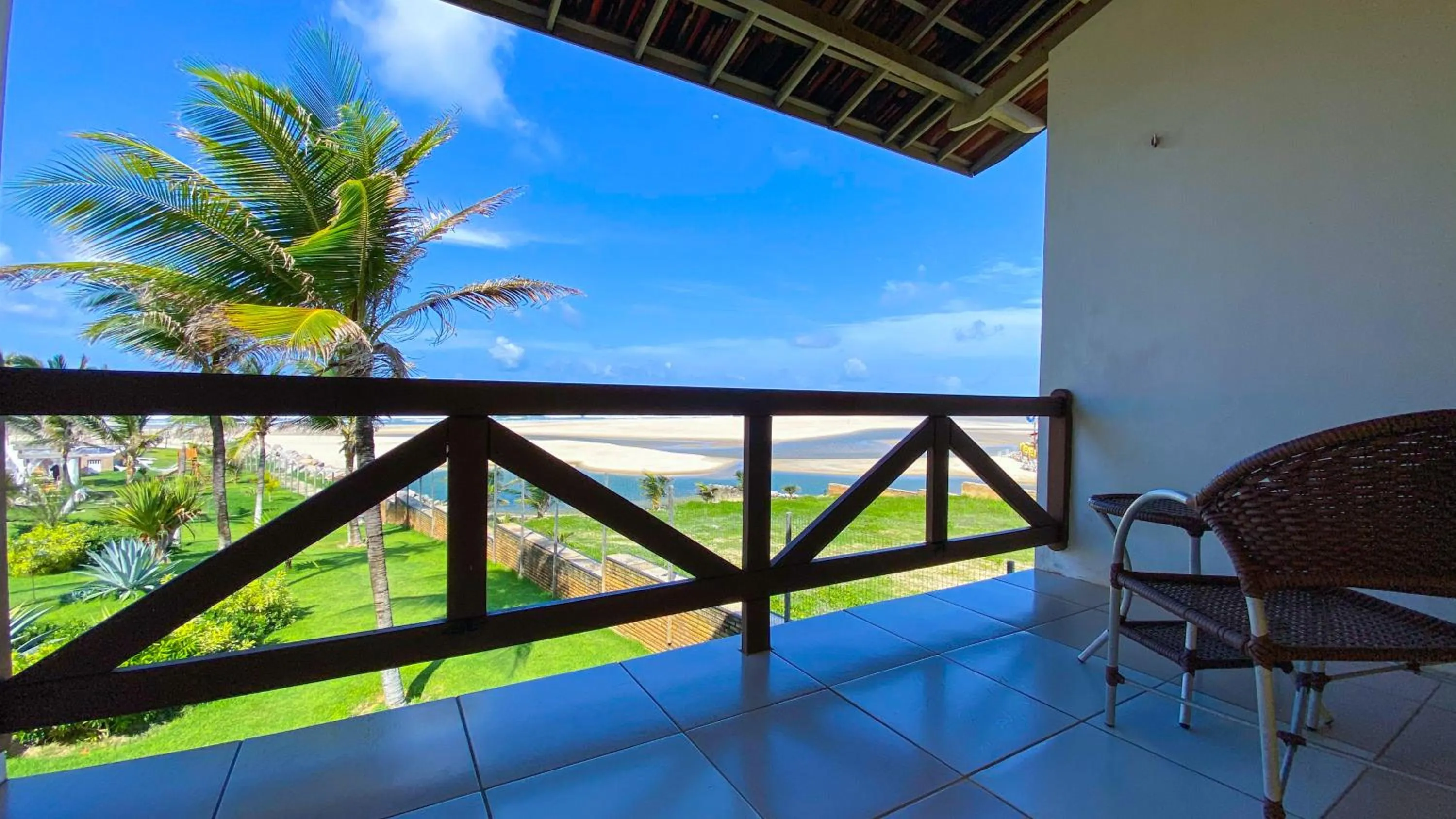 Balcony/Terrace in Jangadeiro Praia Hotel Resort - Parque Aquático e Pé na Areia