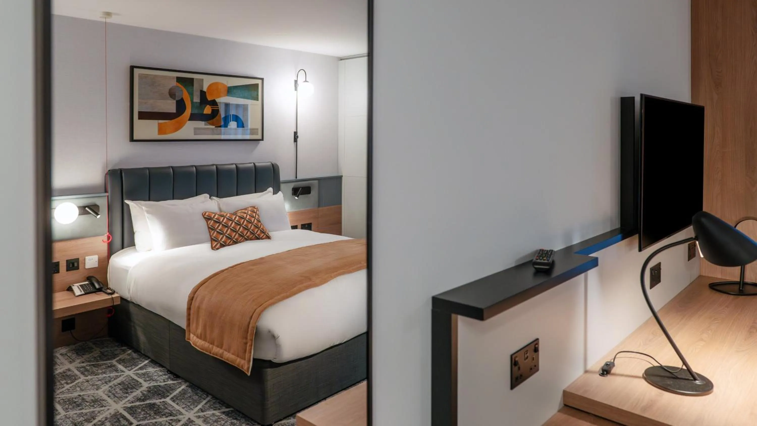 Photo of the whole room, Bed in Crowne Plaza Birmingham City by IHG