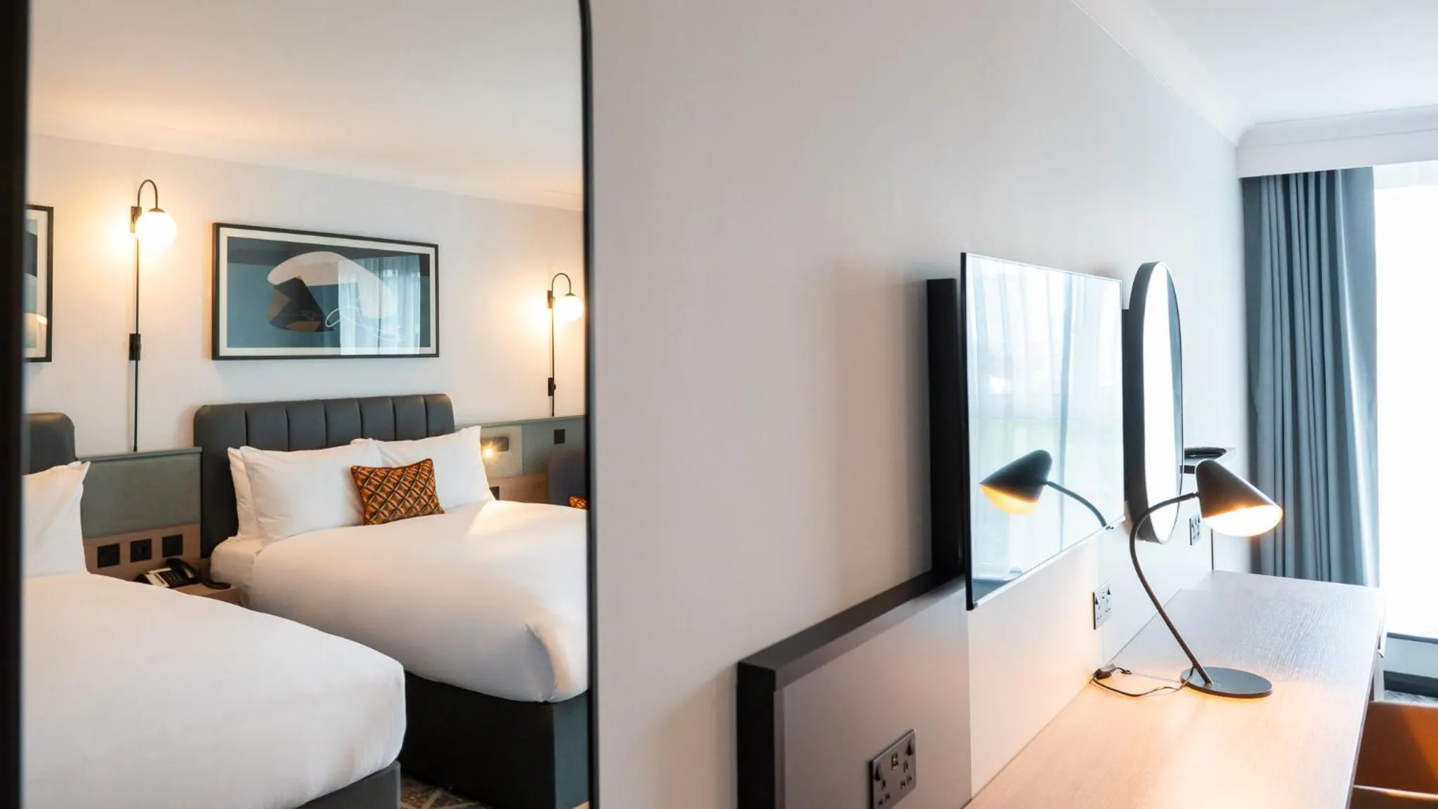 Photo of the whole room, Bed in Crowne Plaza Birmingham City by IHG