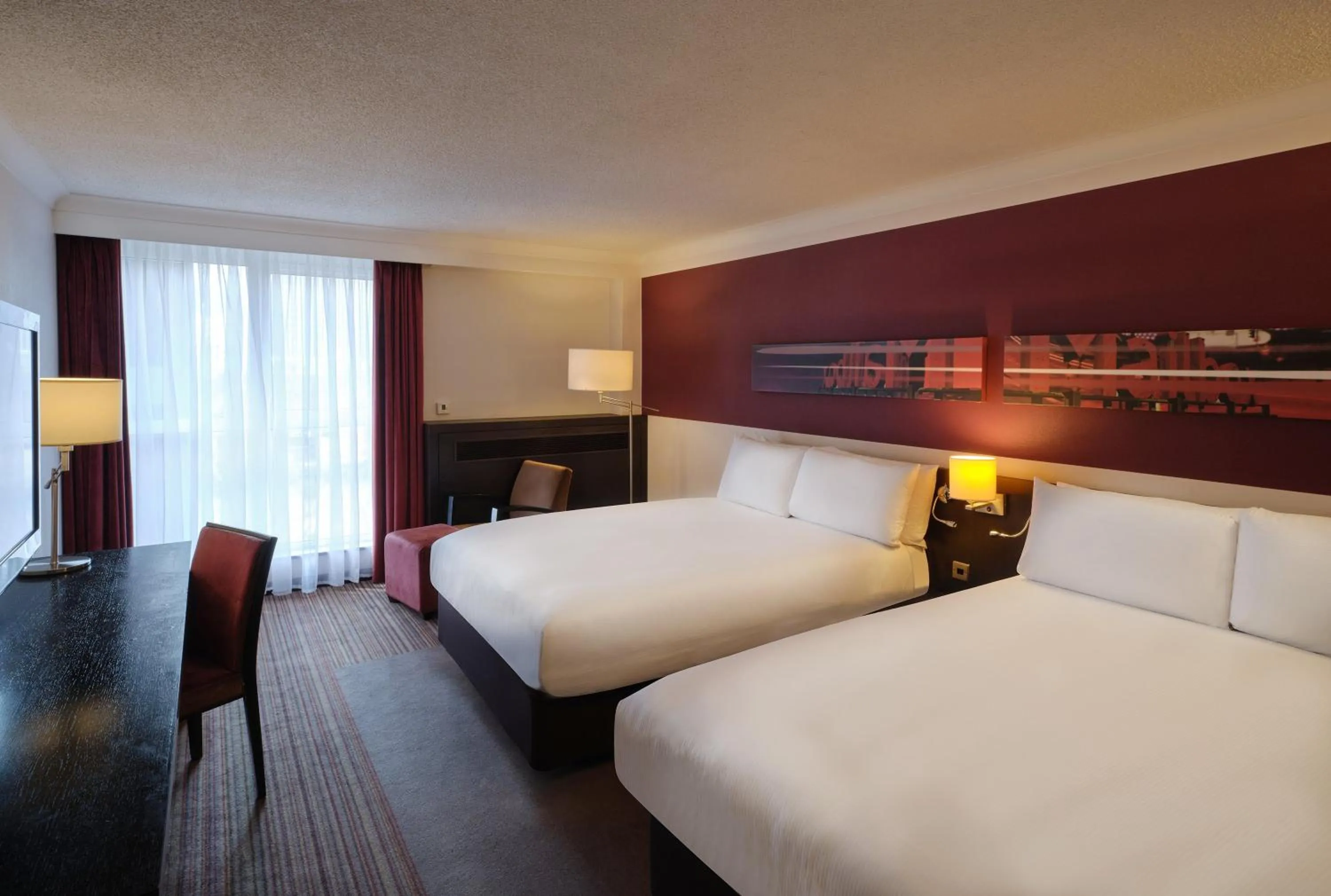 Photo of the whole room, Bed in Crowne Plaza Birmingham City by IHG