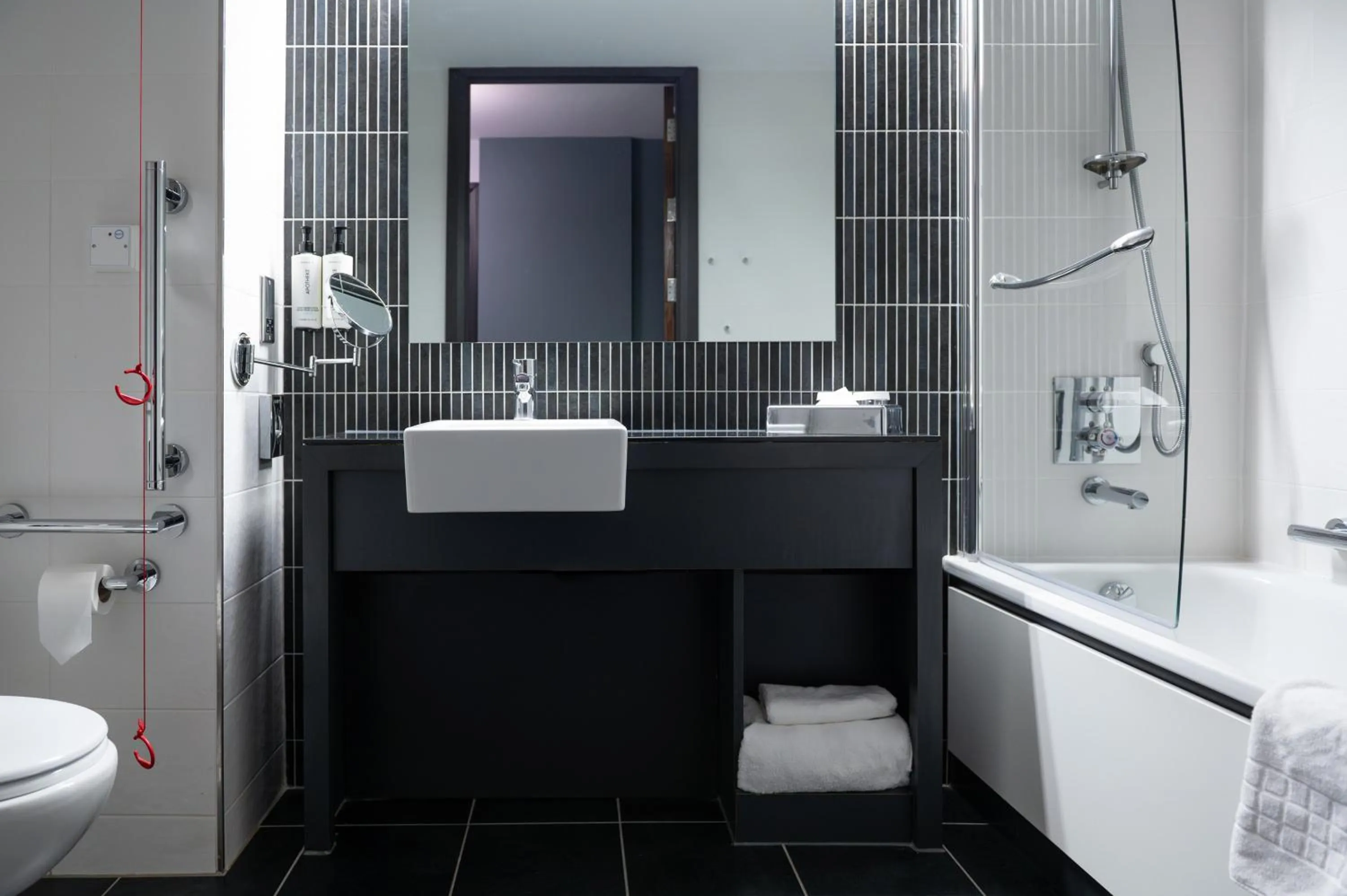 Bathroom in Crowne Plaza Birmingham City by IHG
