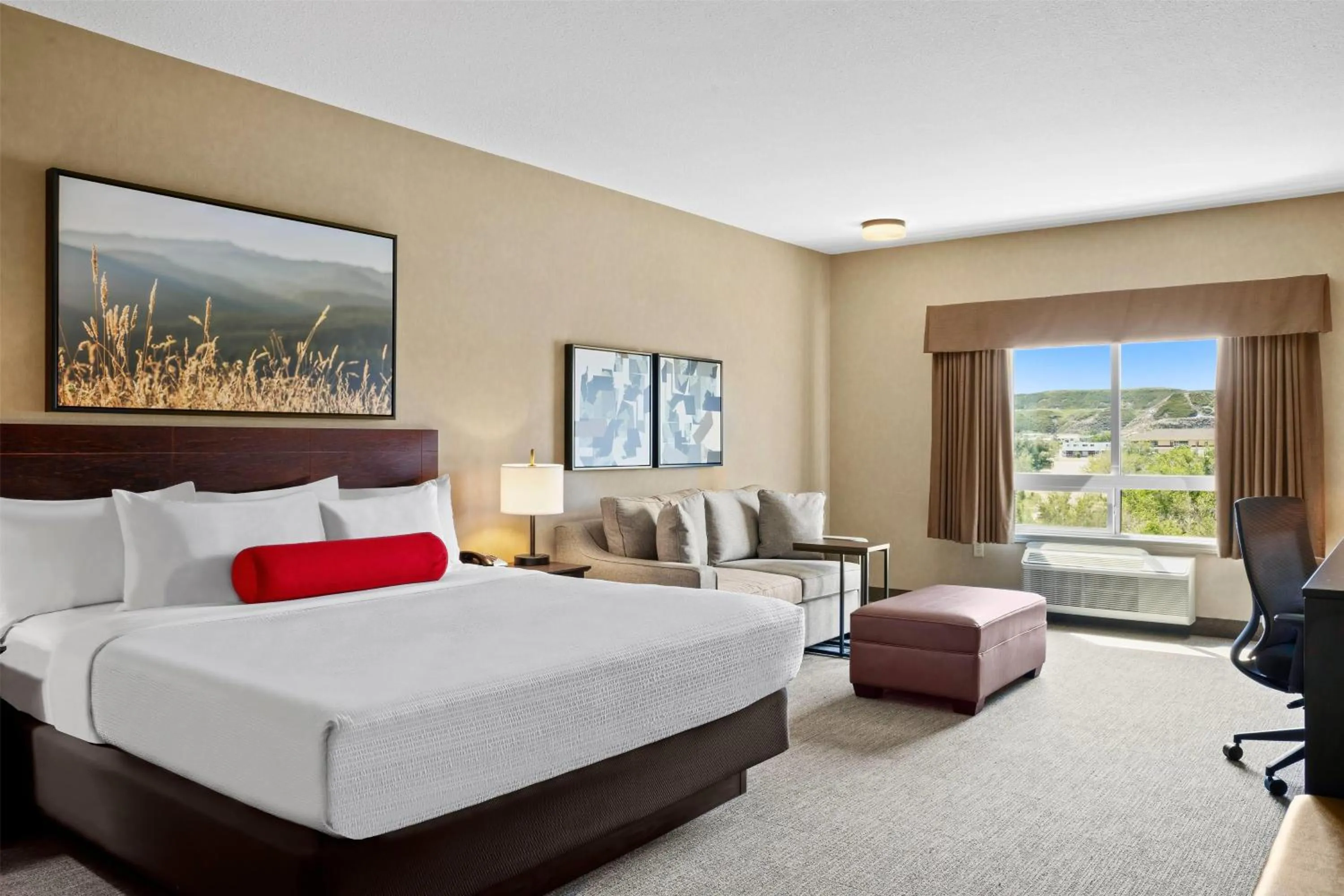 Photo of the whole room, Bed in Ramada by Wyndham Drumheller Hotel & Suites