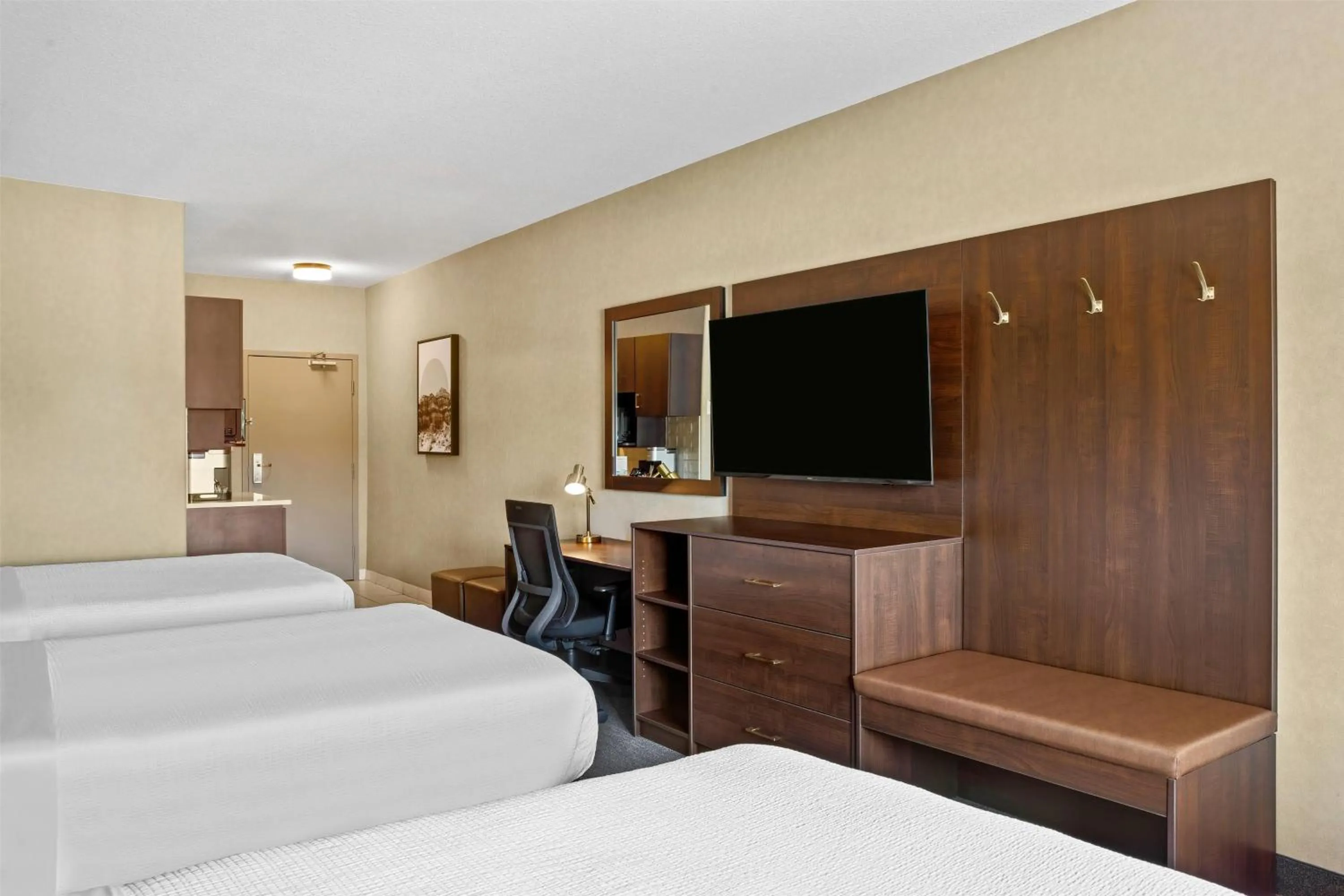 Photo of the whole room, Bed in Ramada by Wyndham Drumheller Hotel & Suites