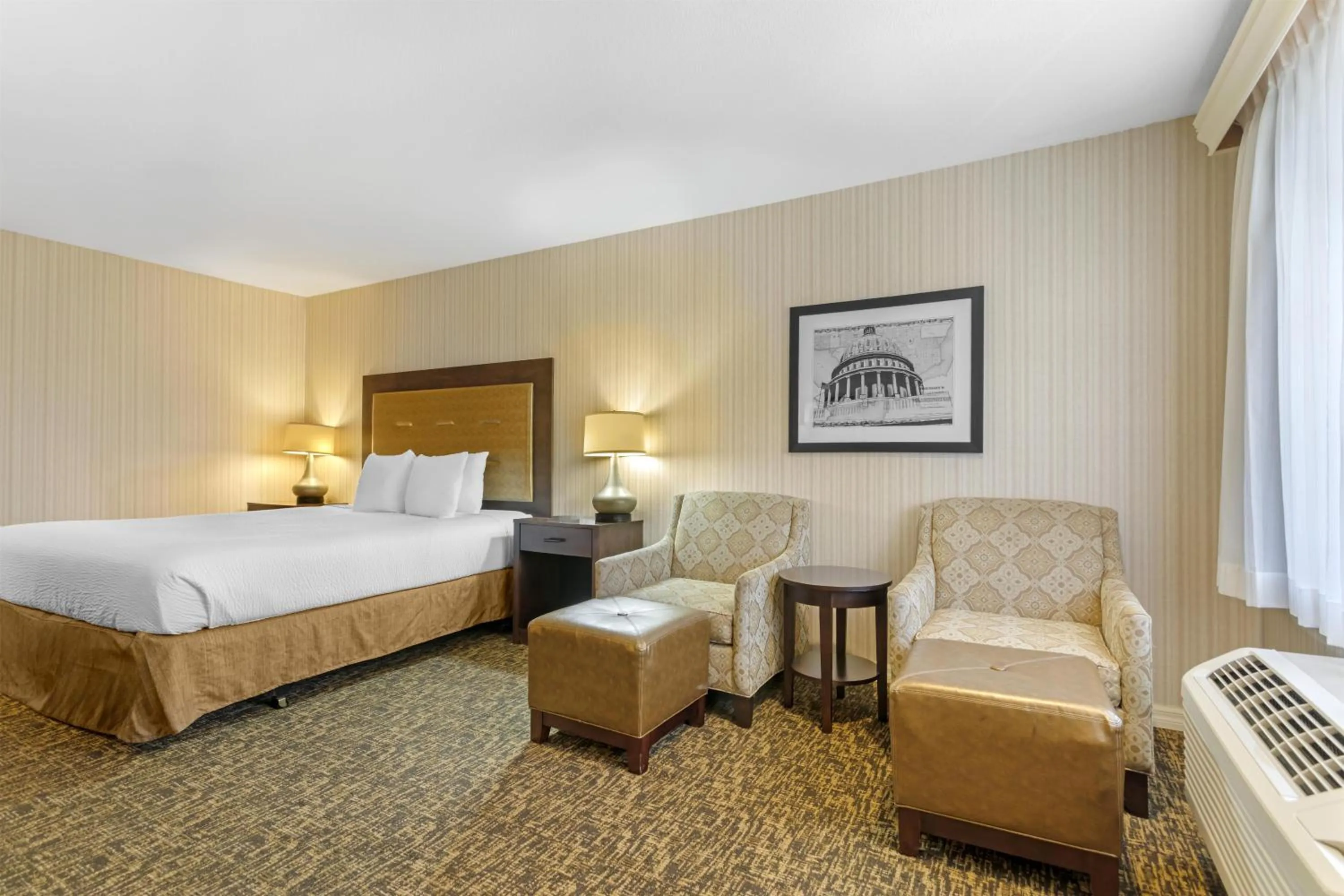 Bedroom, Bed in Best Western Plus Big America