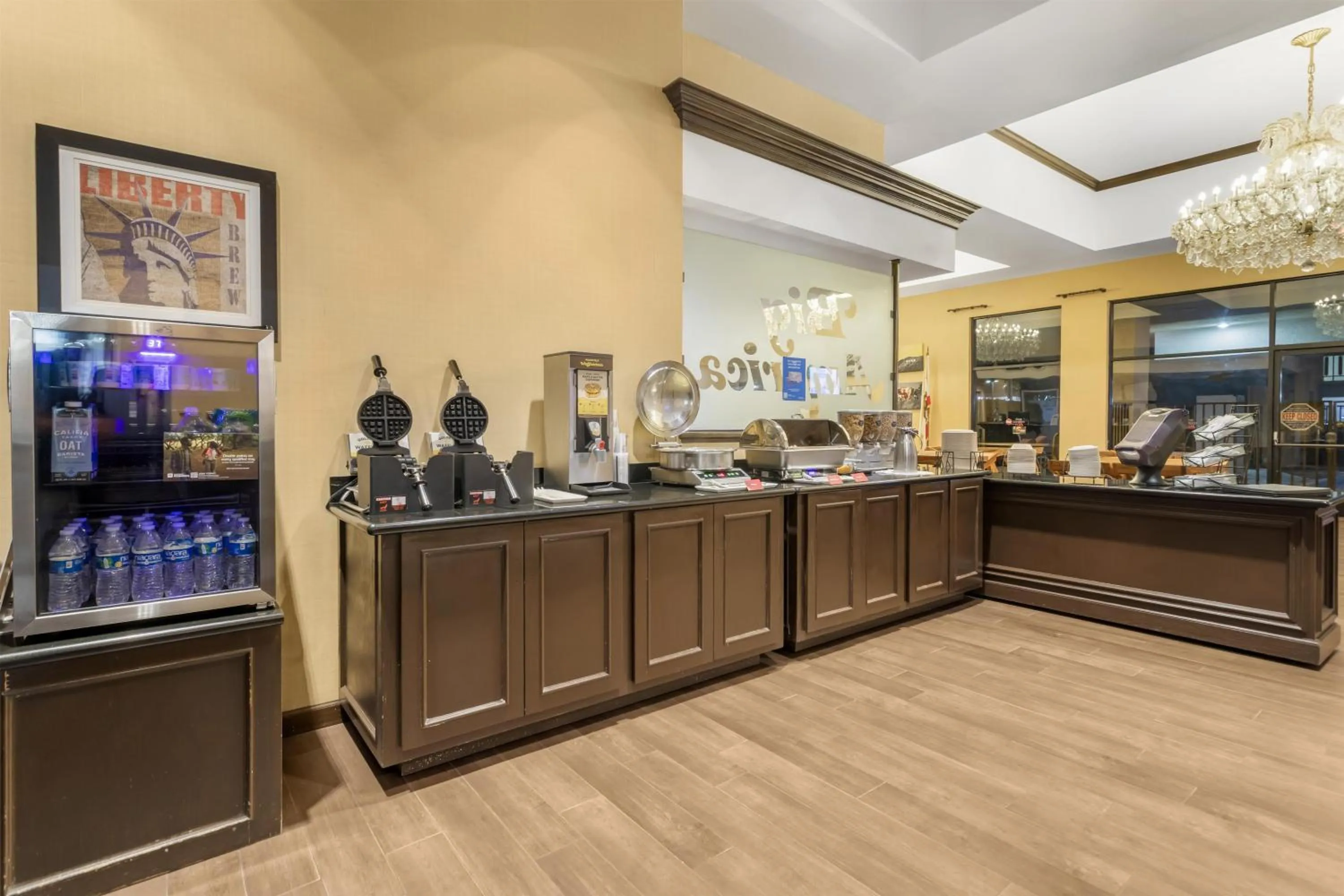 Breakfast in Best Western Plus Big America