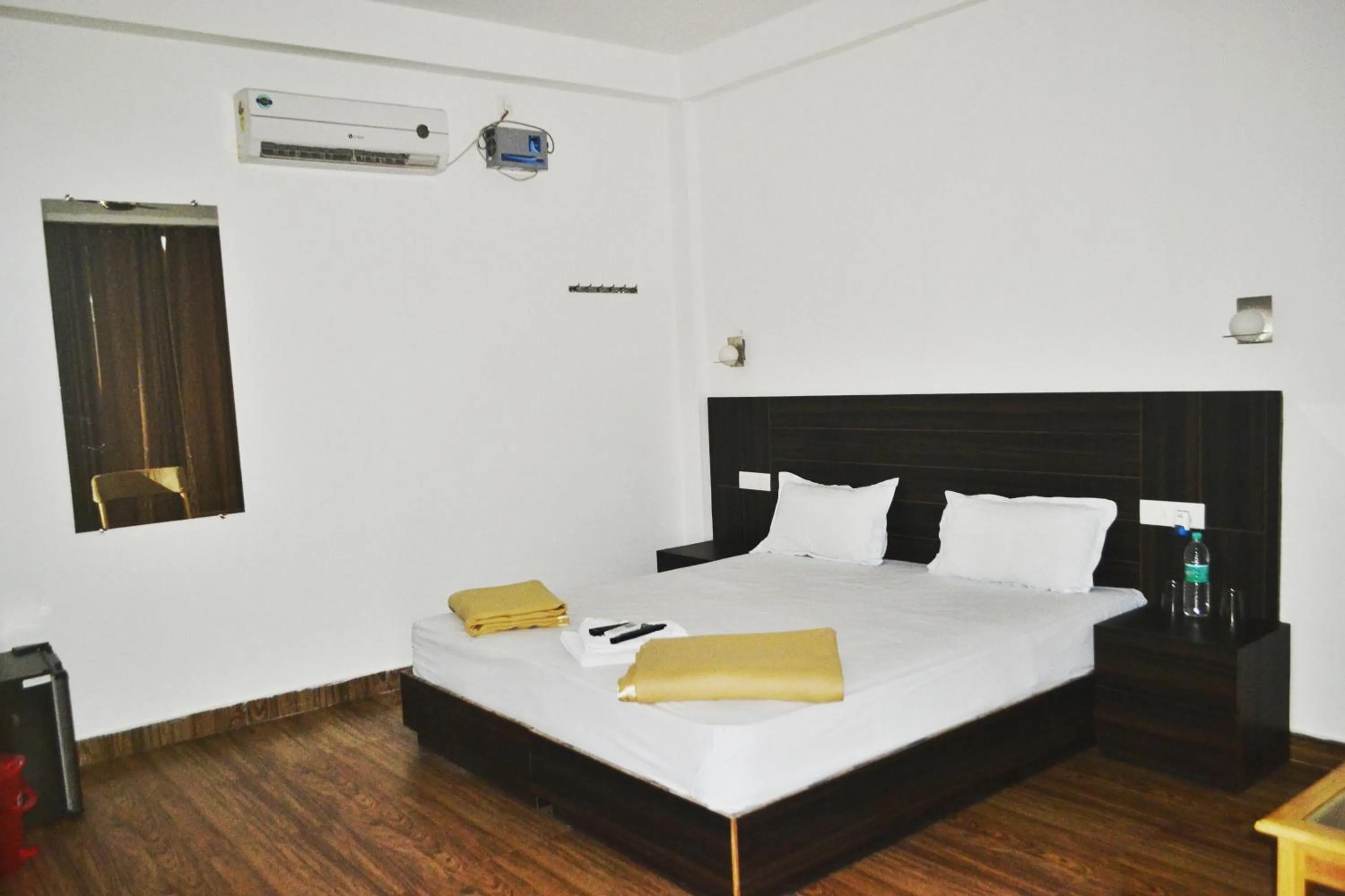 Crossbill Beach Resort