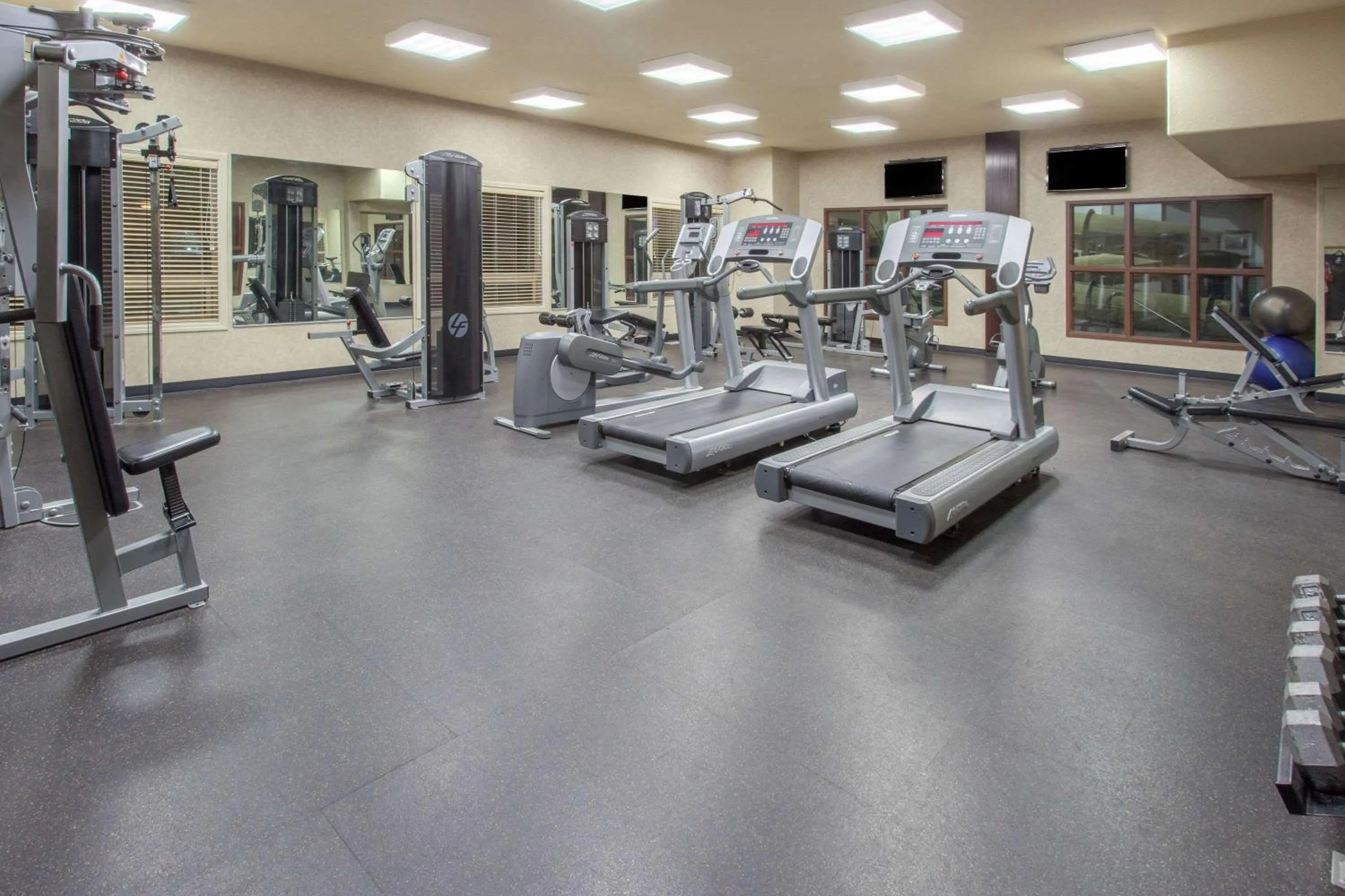 Fitness centre/facilities in Ramada by Wyndham Camrose