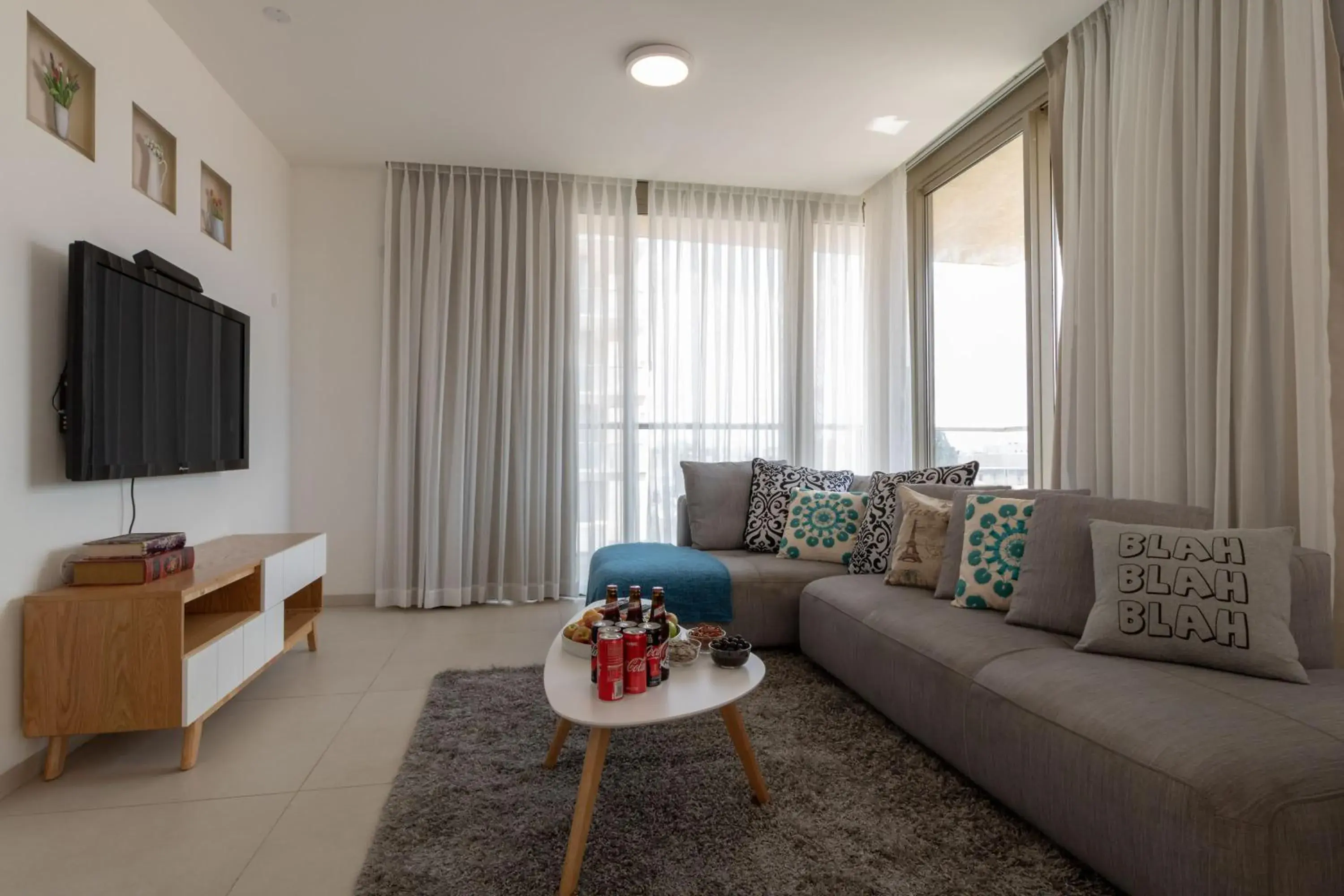 Enjoy Views of Jerusalem from Chic Flat Enjoy Views of Jerusalem from Chic Flat