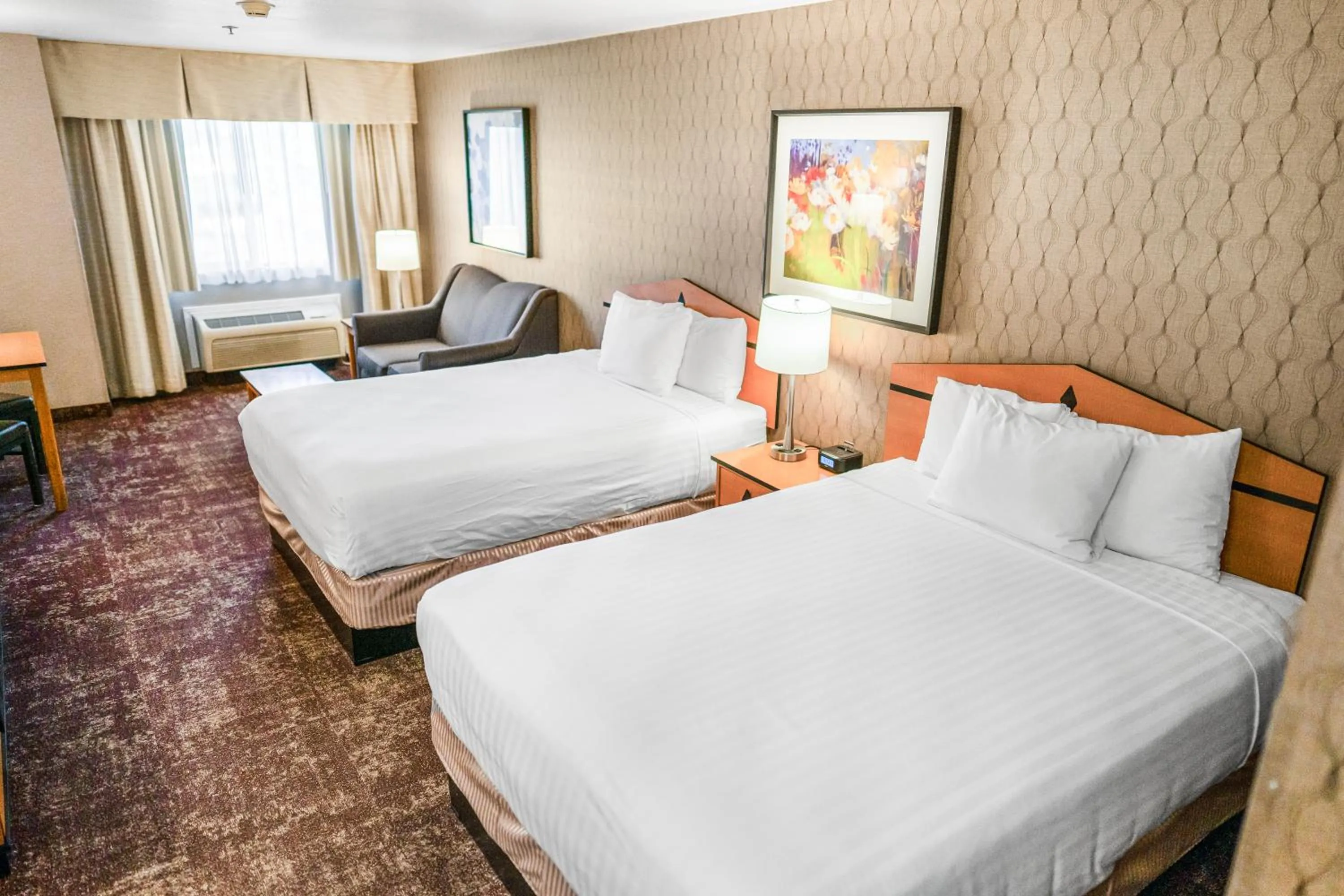 Bedroom, Bed in Crystal Inn Hotel & Suites - West Valley City