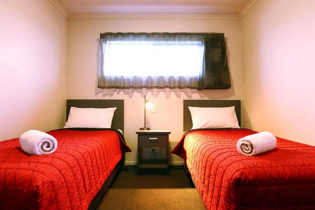 Bed in Oamaru Motor Lodge