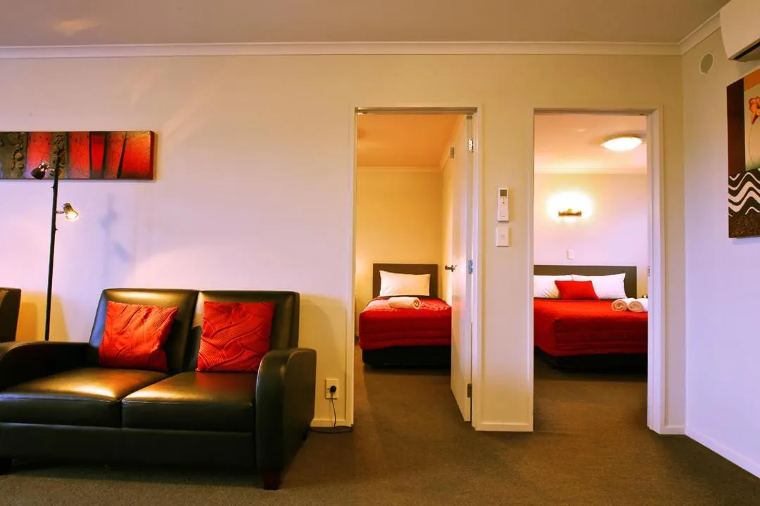 Bed in Oamaru Motor Lodge