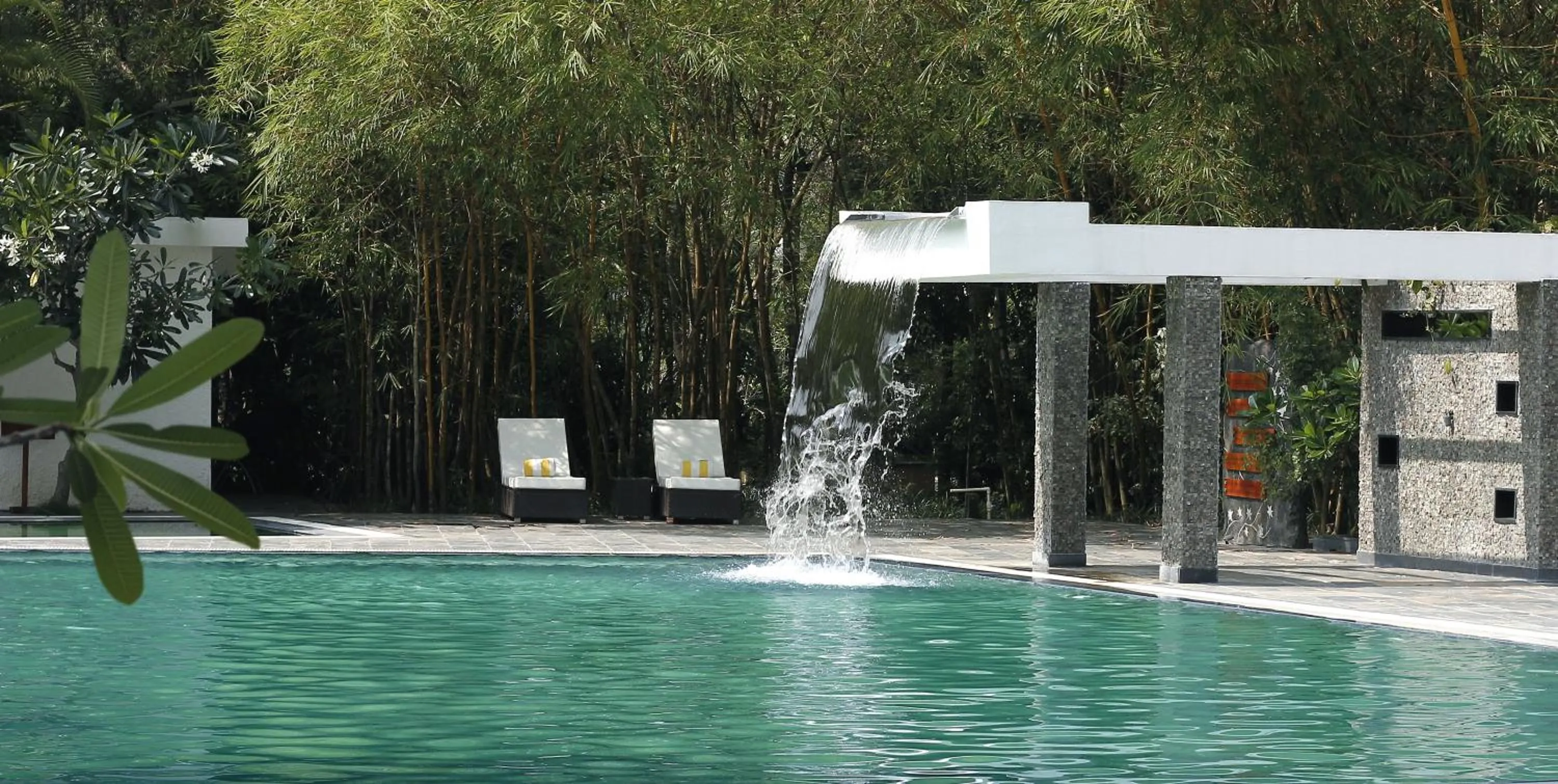 Swimming pool in Amanvana Spa Resort, Coorg