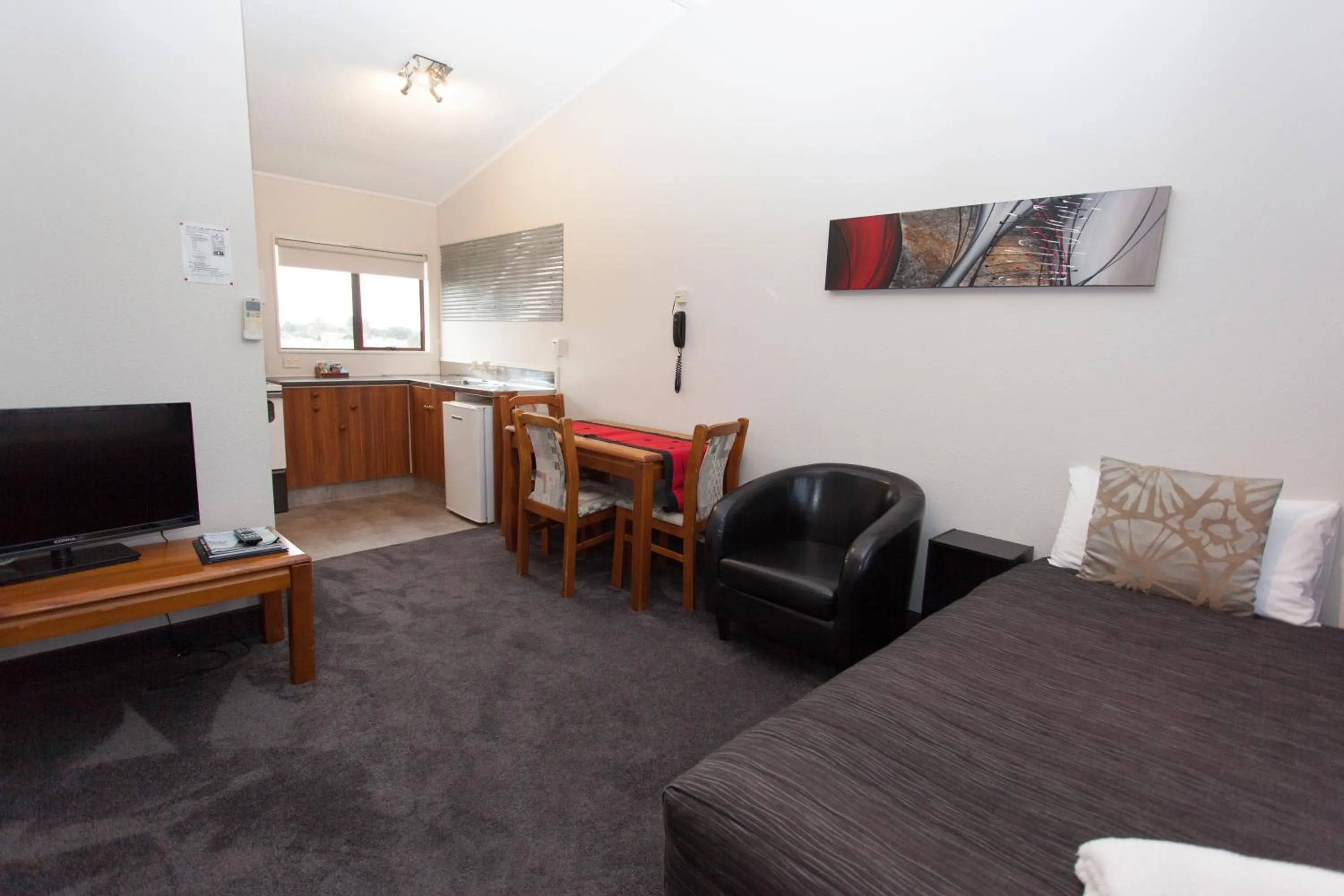 Living room in Alton Lodge Motel