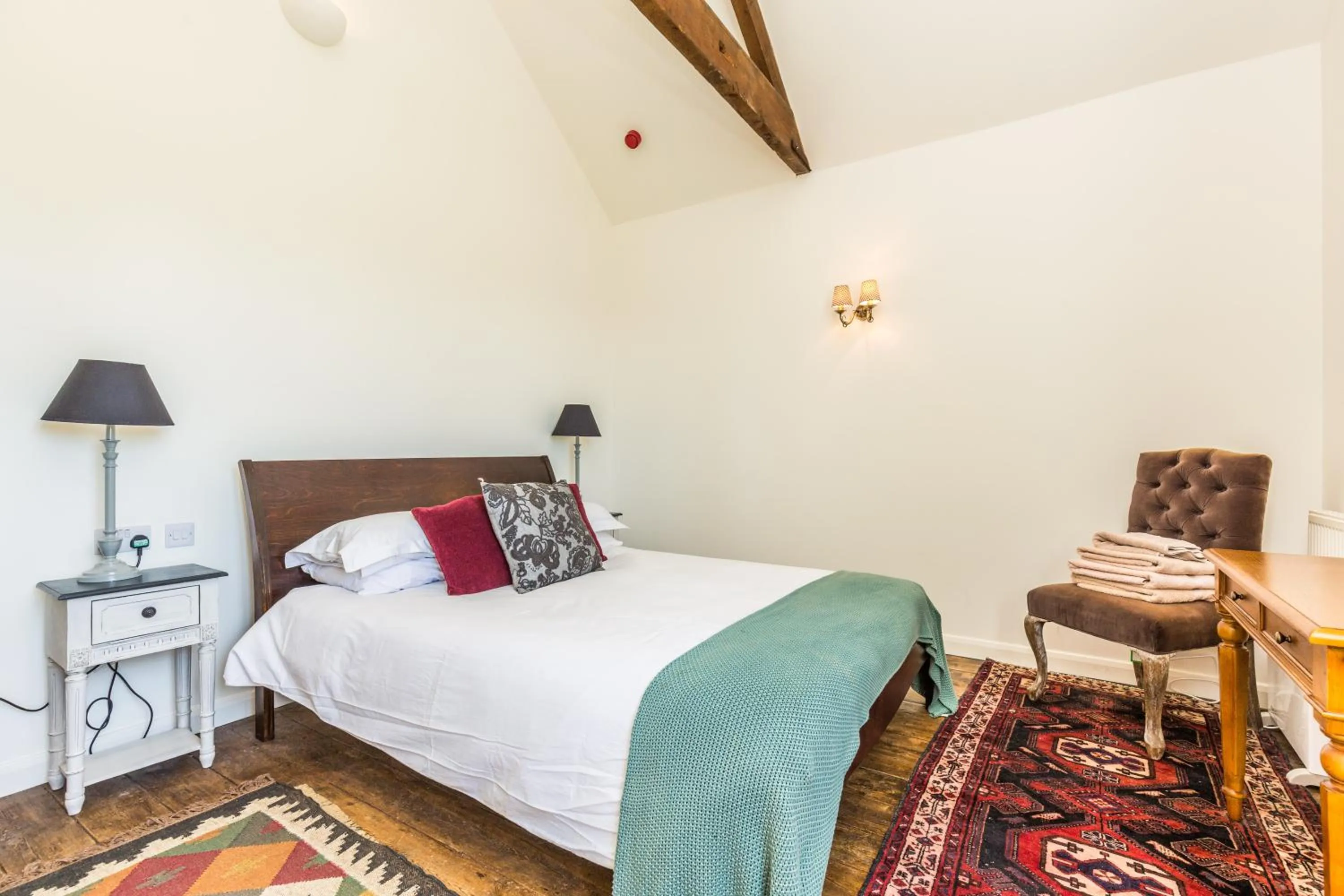 Bed in Tailor Room 2